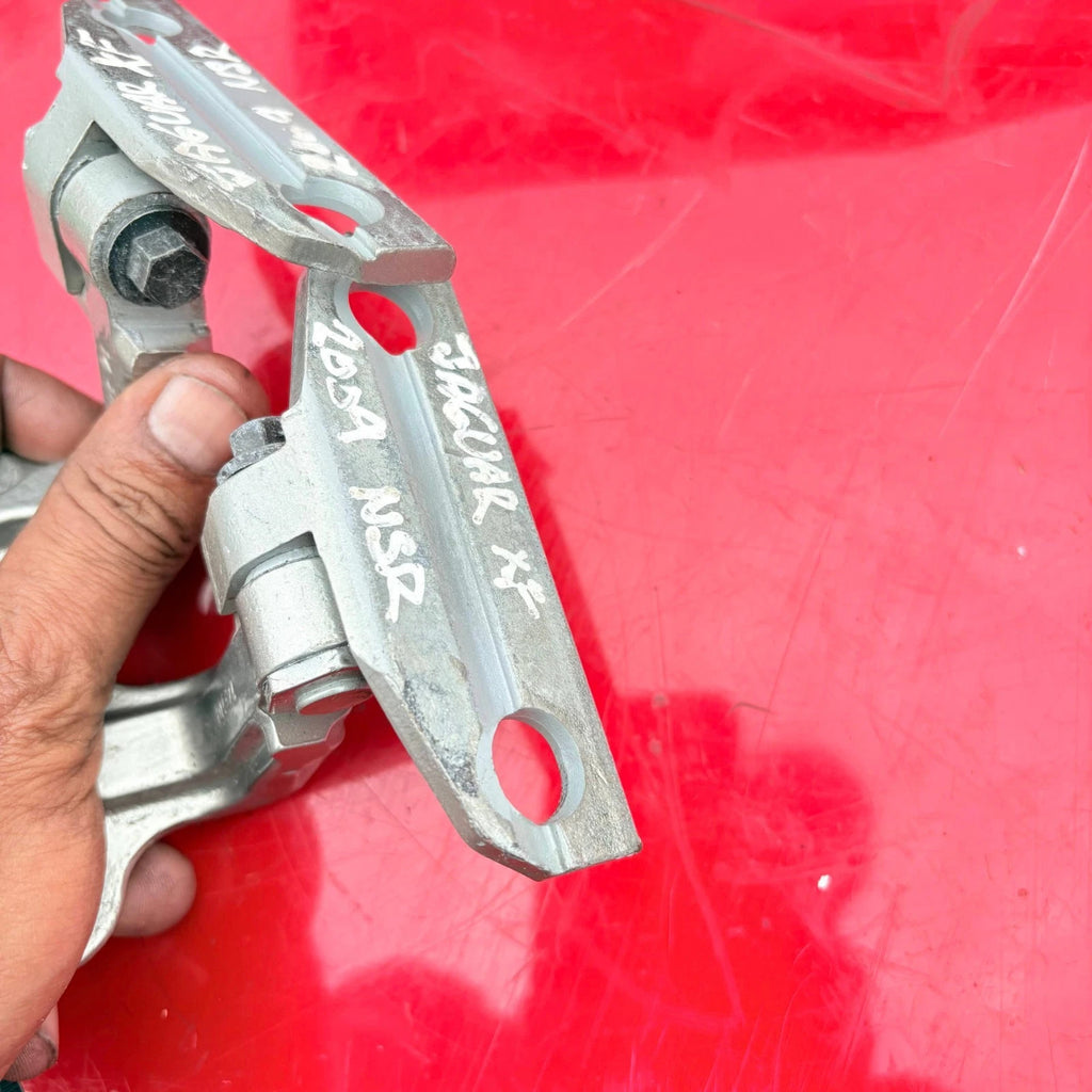 JAGUAR XF 2009 PASSENGER REAR N/S/R DOOR HINGES 8X23-F228A65-AC