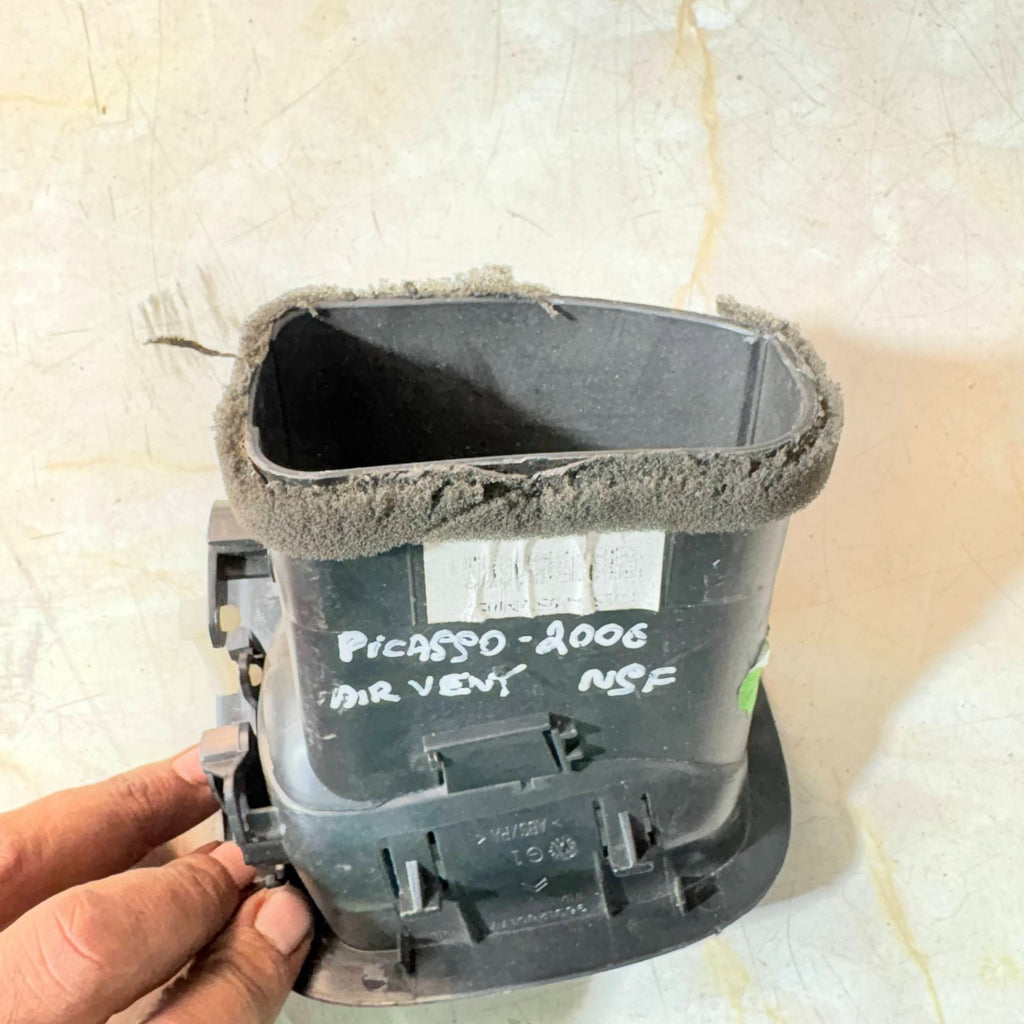 CITROEN PICASSO 2006 N/S/F LEFT PASSENGER FRONT SIDE HEATER/AIR VENT