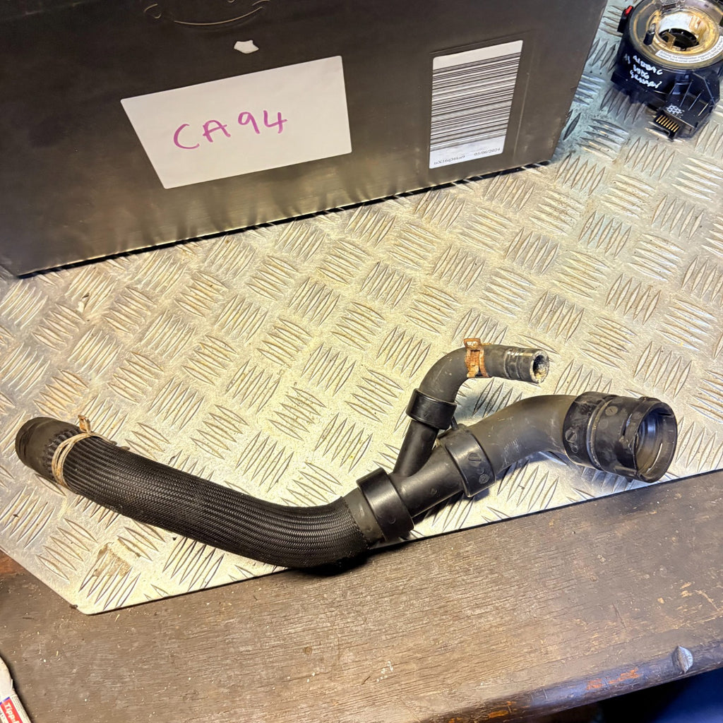 Range Rover 2011 Engine Coolant Pipe Hose S8000163