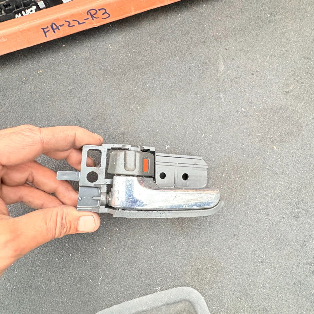Toyota Corolla 2000-2006 Passenger Left Side Rear Inner Door Handle