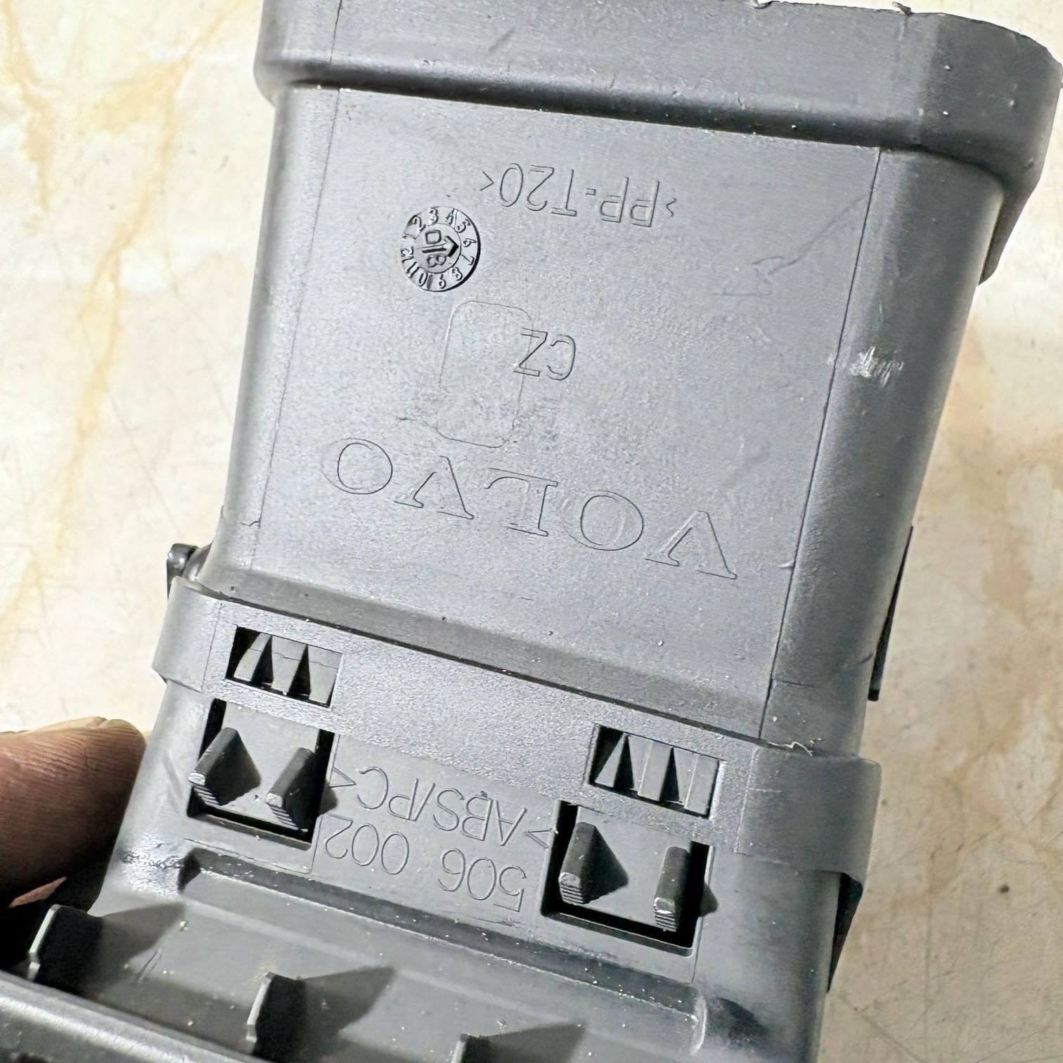 Volvo 2008 OSF DASH AIR VENT OFFSIDE DRIVER FONT RIGHT SIDE