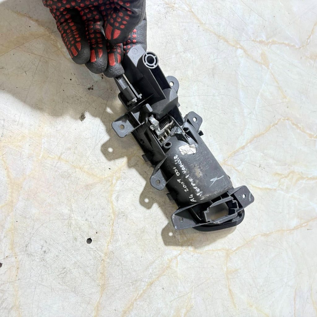 2009-2016 AUDI A4 B8 O/S/F DRIVERS SIDE FRONT INTERIOR HANDLE 8K0 837 020