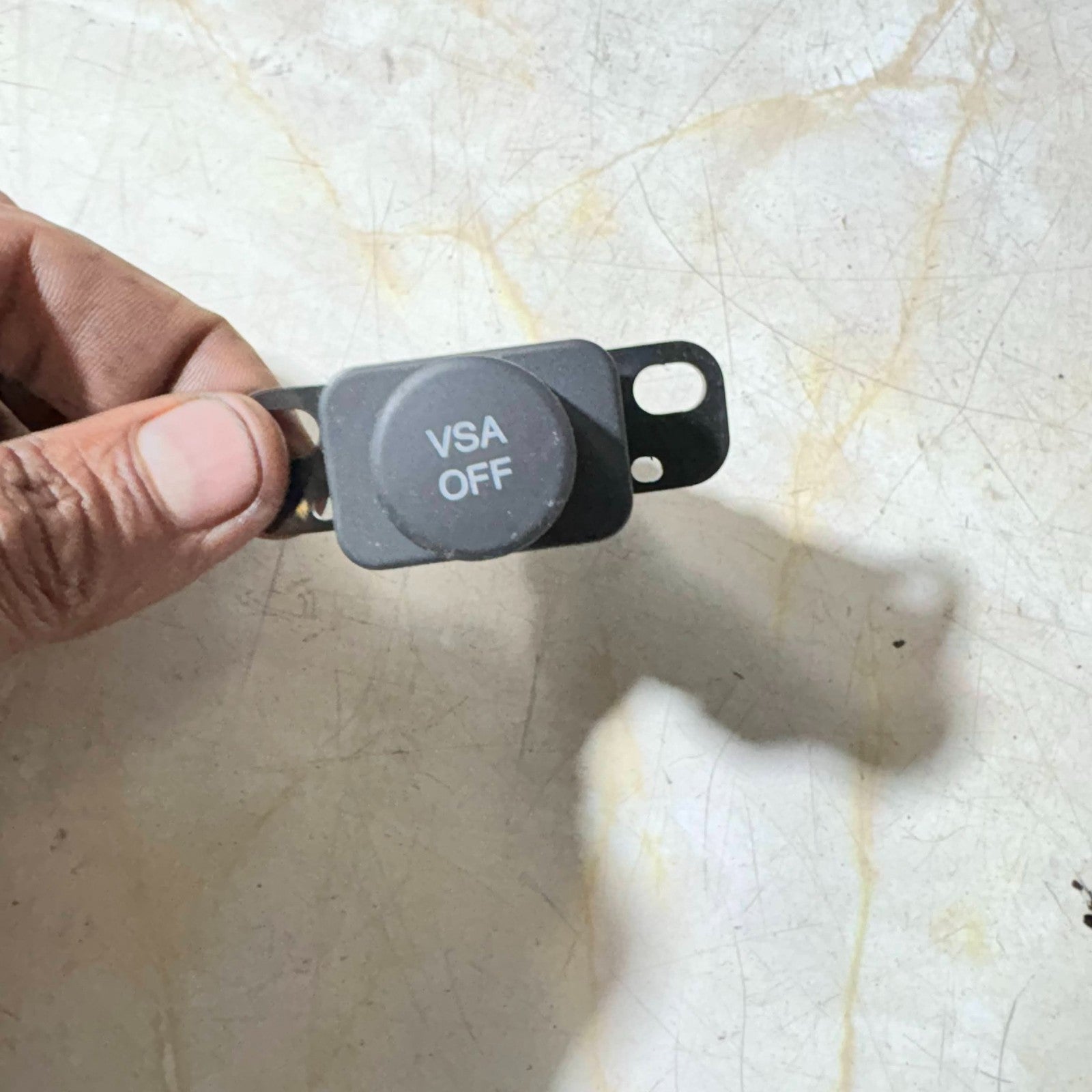 Honda Civic 2004 VSA off switch unit M304892