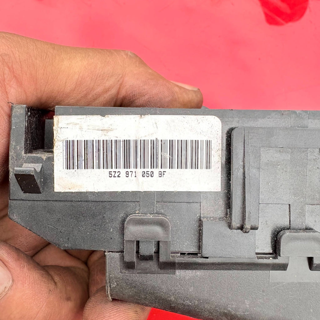 Volkswagen Fox 3 Door 2005-2011 Fuse Box Links Fuse Panel 5Z2971050