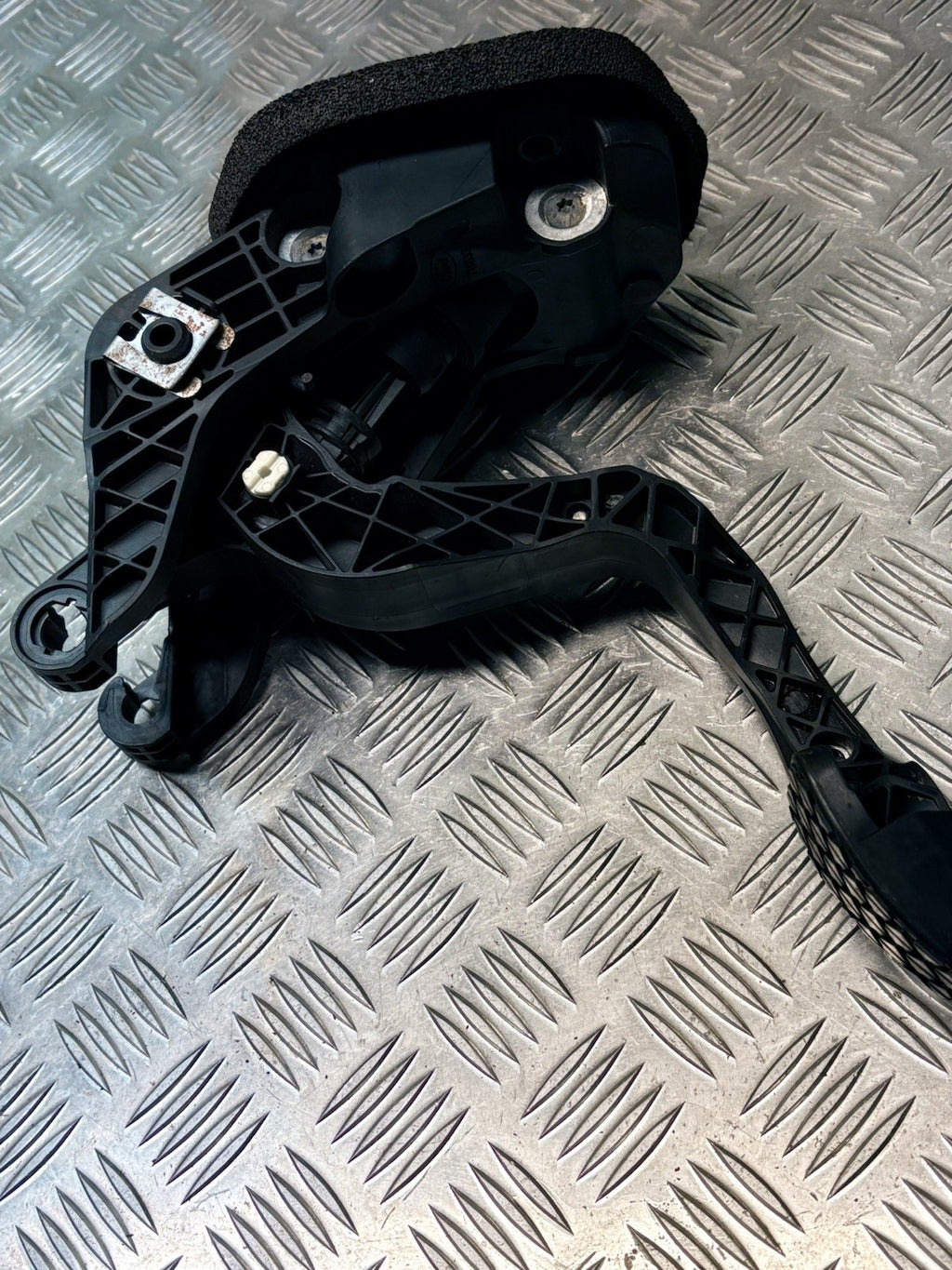 2015 FORD FIESTA MK7 1.2 PETROL SNJC CLUTCH PEDAL + MASTER CYLINDER AY117B633BE