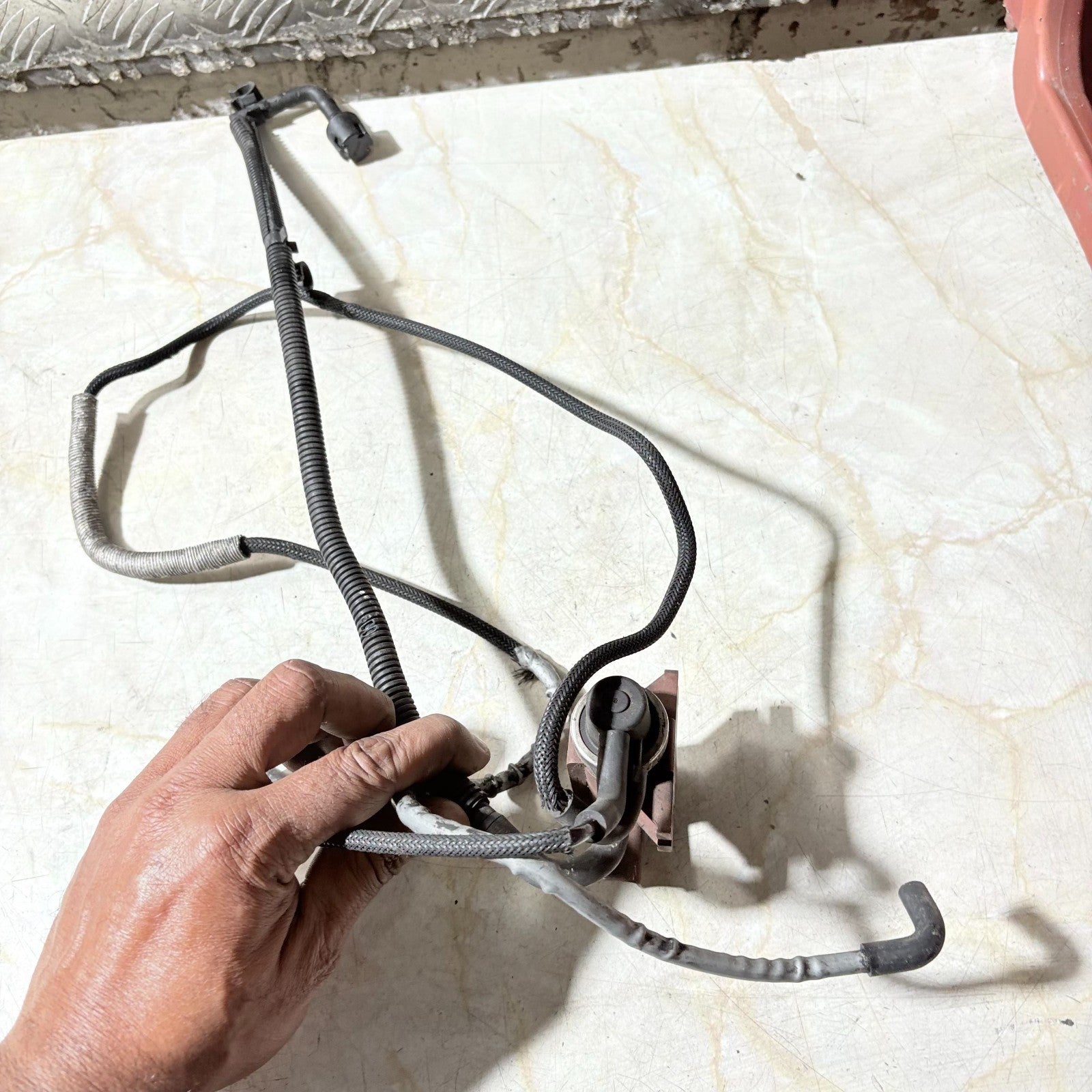 MAZDA 3 2005 VACUUM SOLENOID VALVE AND PIPES