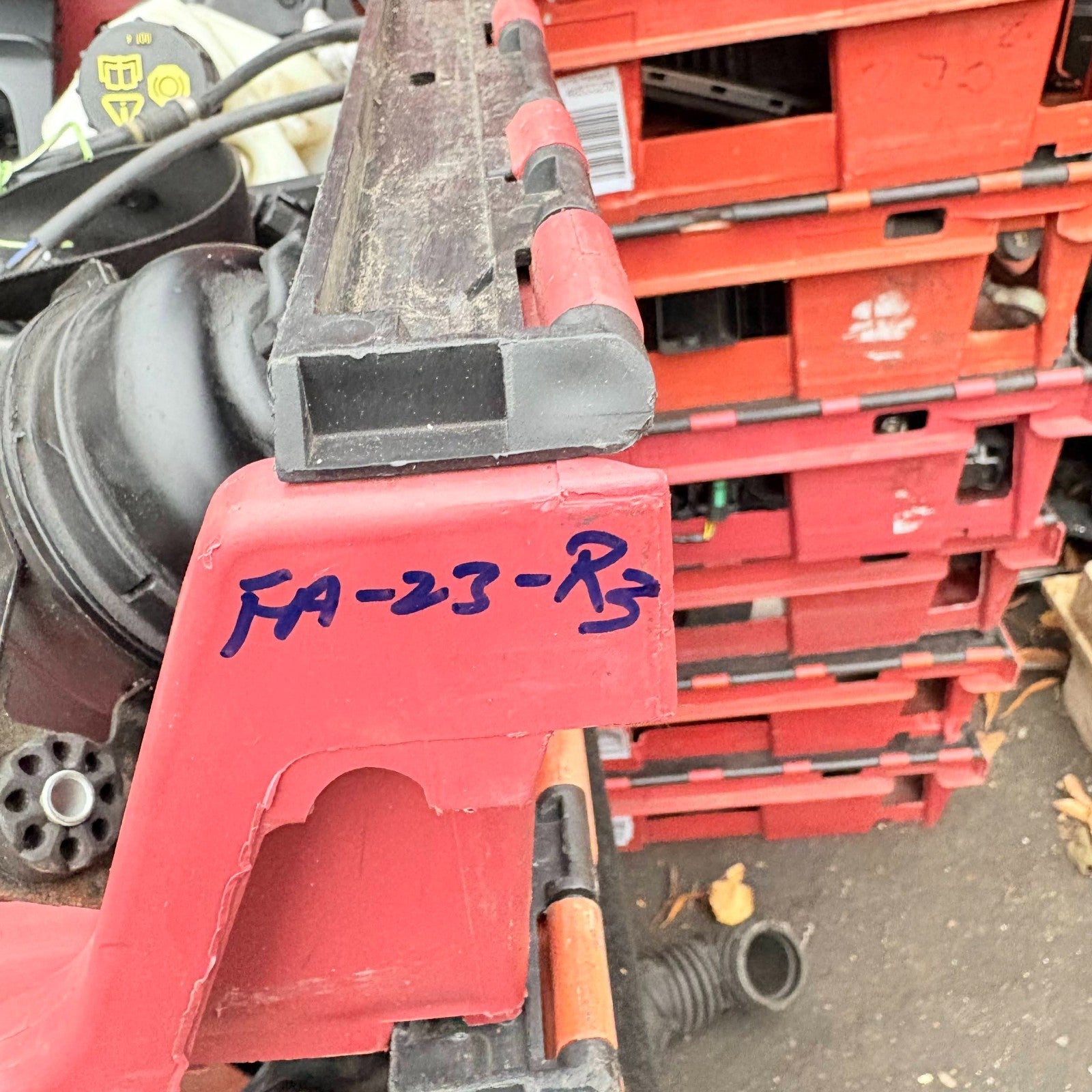 KIA SORENTO 2002-2009 RIGHT REAR INNER DOOR