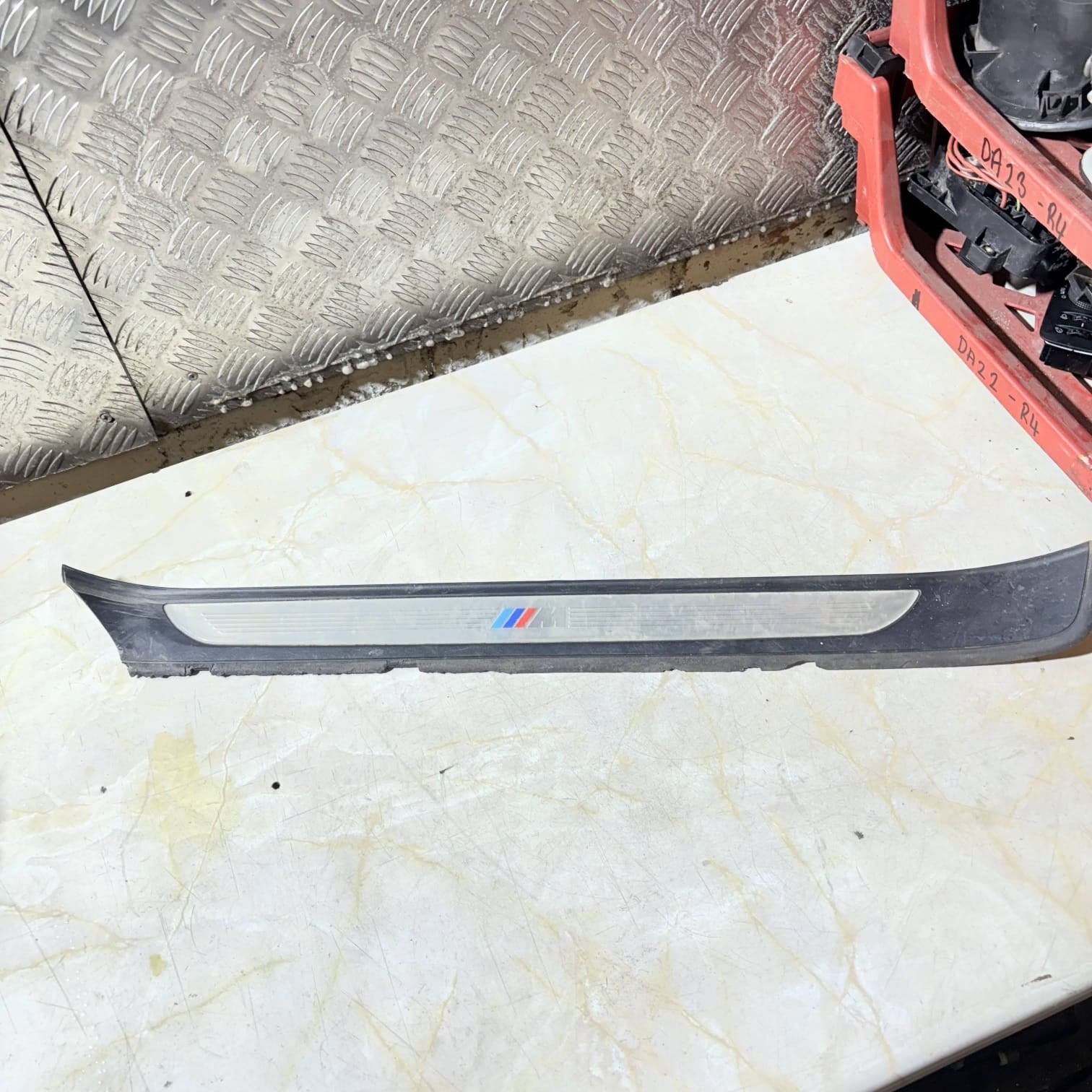 2008 BMW 3SERIES E91 320D LCI ESTATE FRONT LEFT KICK PLATE SILL TRIM 7183109 NSF