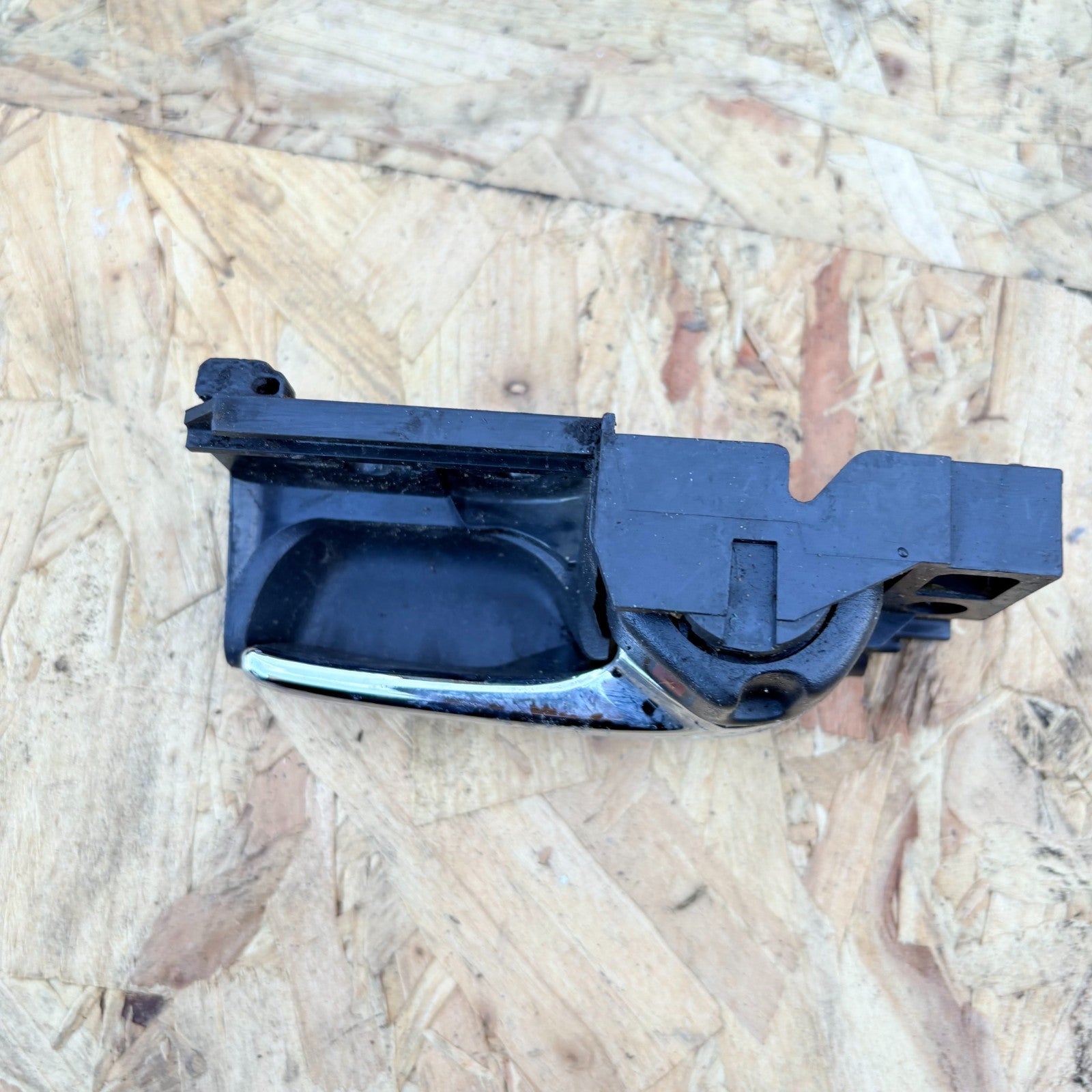 2004-08 TOYOTA AVENSIS DRIVER SIDE FRONT INNER DOOR HANDLE