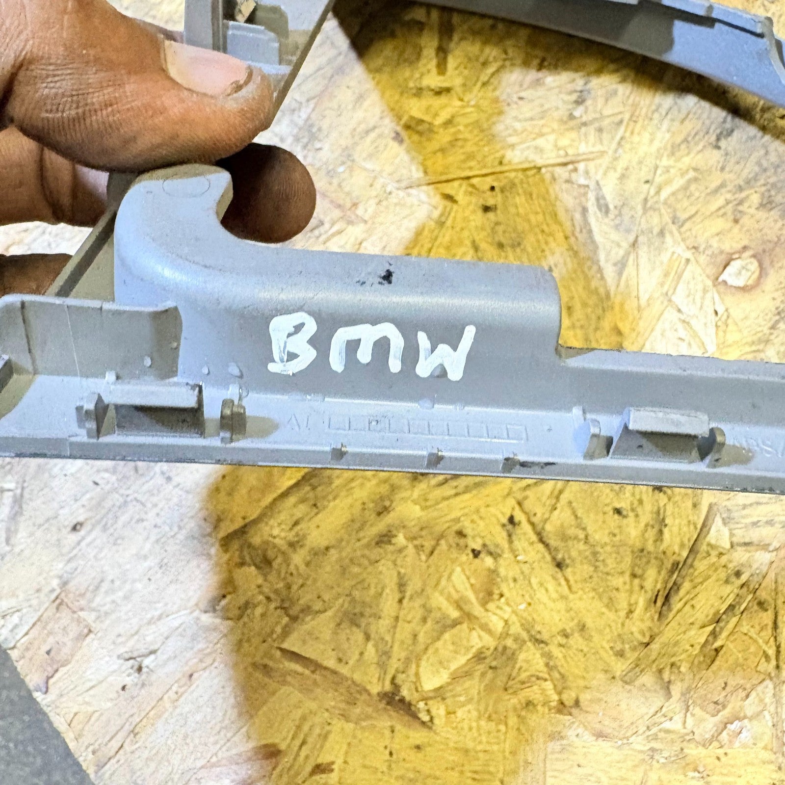 BMW 1 Series 118 Gear Stick Surround Trim Fascia 528506/10