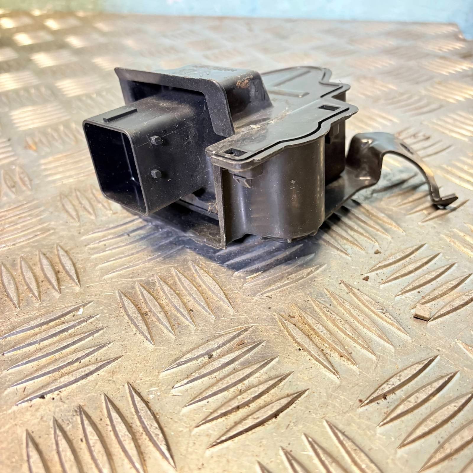 9801808680 Peugeot Citroen Preheat Relay Module 9677871680 Bosch F005V01221