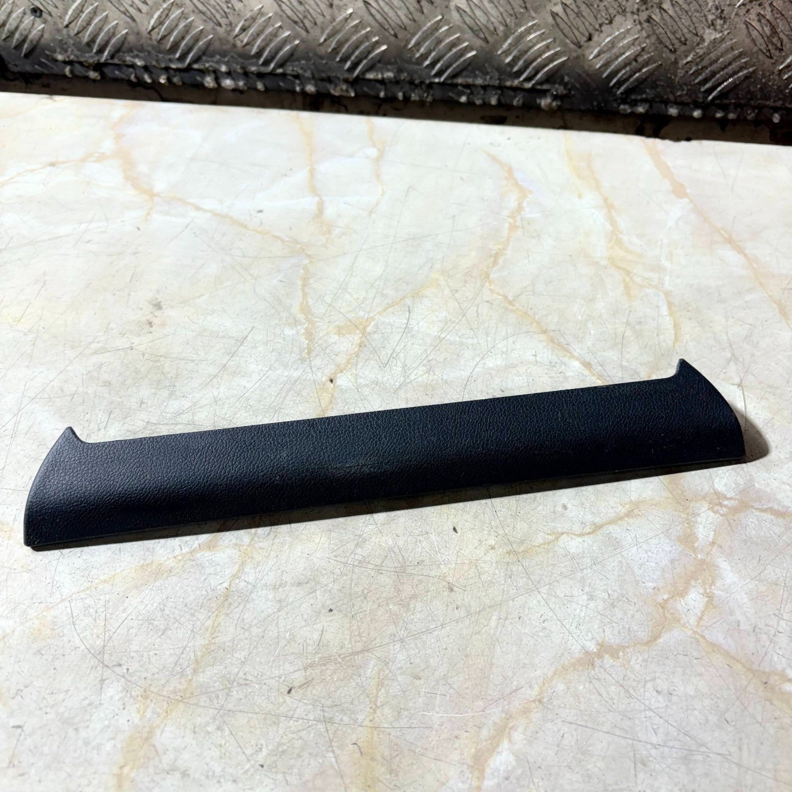 MG MG6 Dashboard Center Console Trim Panel Under Radio 30000526