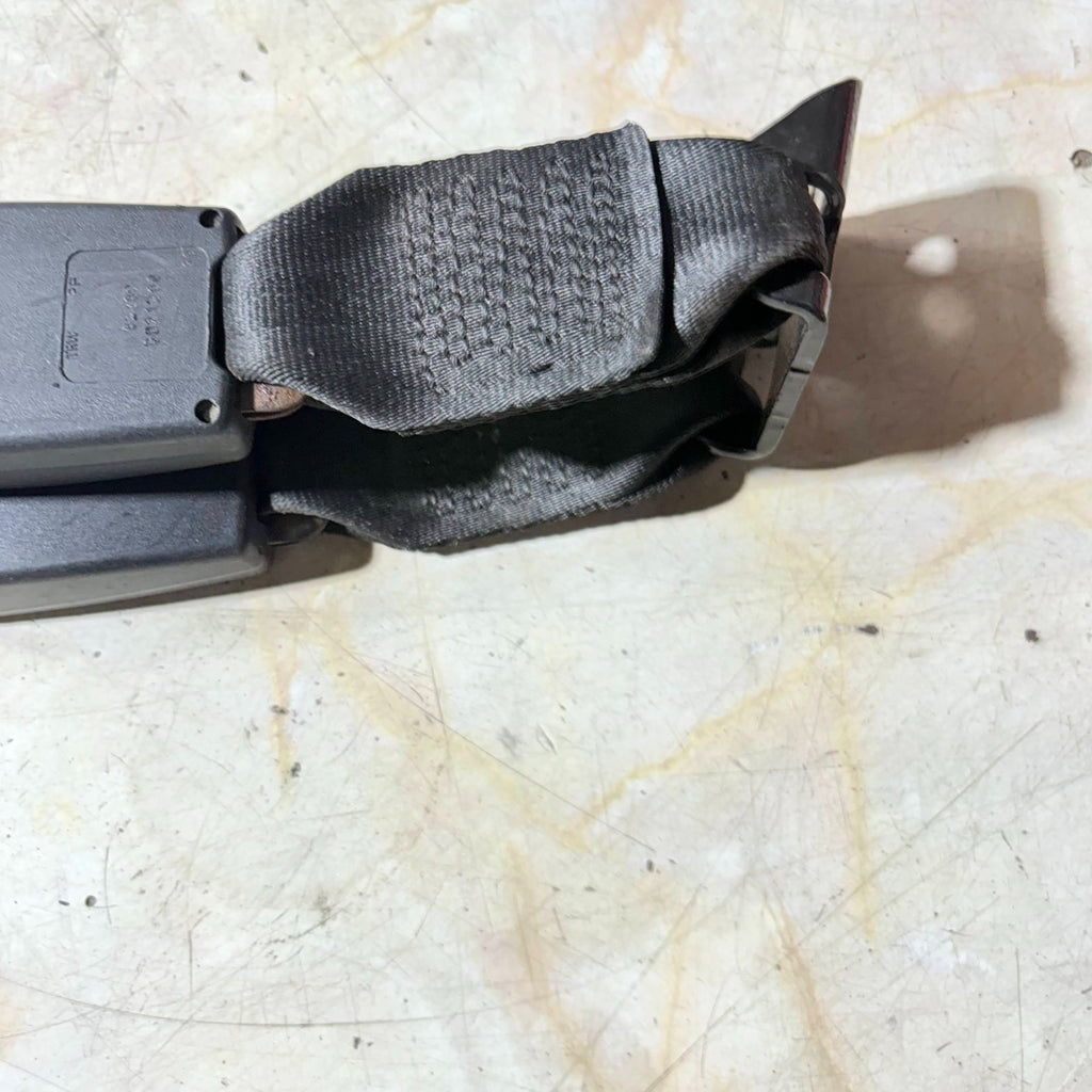Toyota Avensis Right Driver Os Rear Seat Belt Stalk Buckle Twin Mk2 2003-2009A