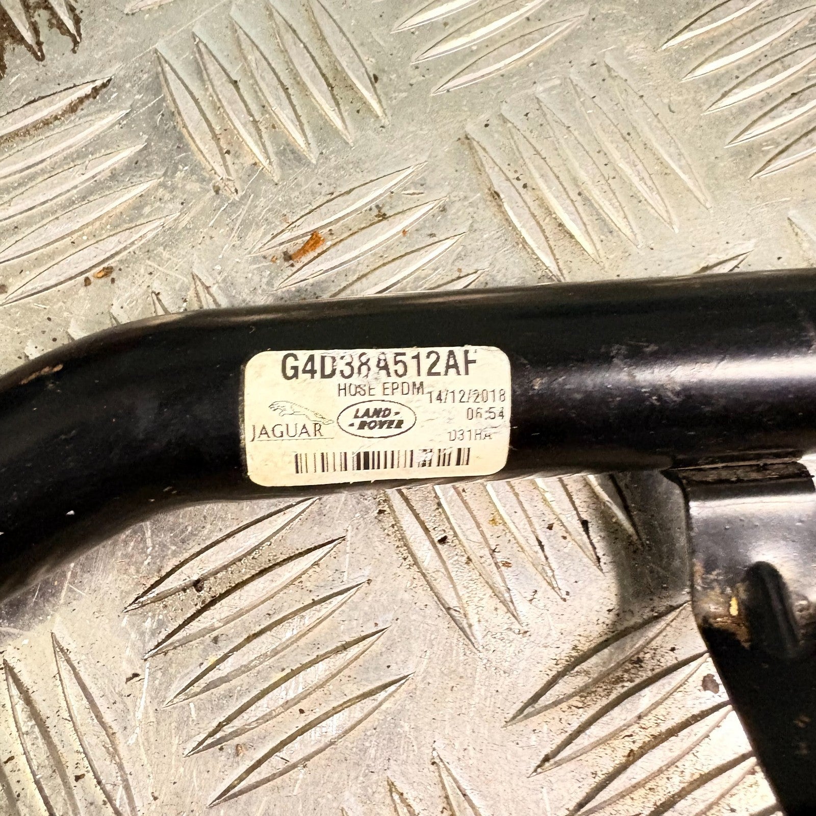 RANGE ROVER VELAR 2017-2024 WATER COOLANT HOSE PIPE G4D3-8A512-AF