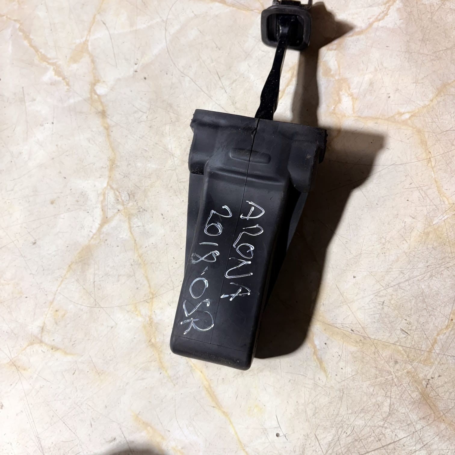2018 SEAT IBIZA 6F DRIVER REAR CHECK STRAP STOPPER 6F0839249 6F0839267