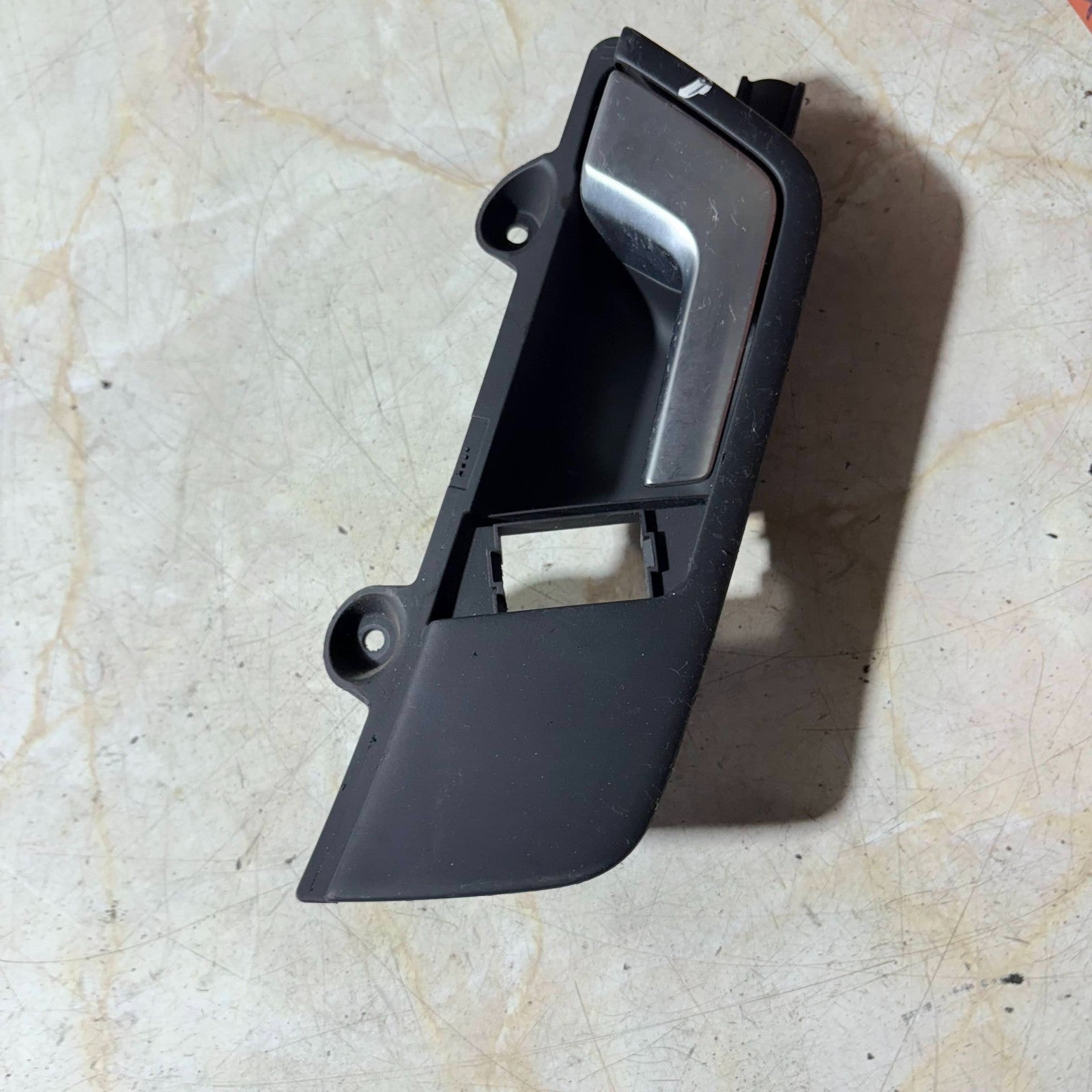 2006 AUDI A4 FACELIFT OFFSIDE RIGHT FRONT INNER DOOR HANDLE