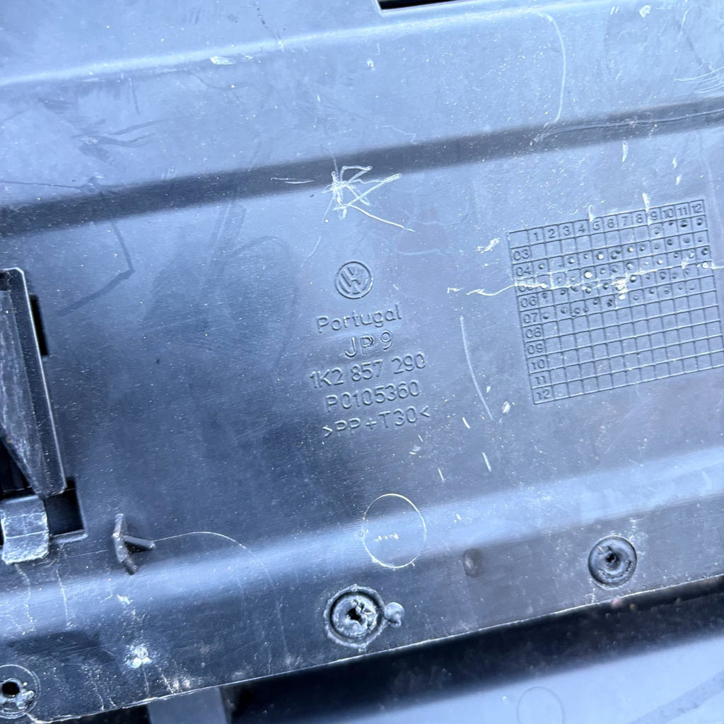 VW GOLF MK5 2003-2009 5-DOOR LOWER DASHBOARD GLOVEBOX STORAGE COMPARTMENT