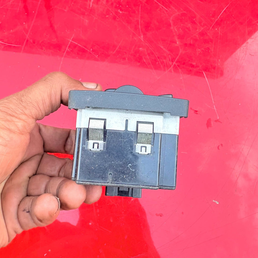 VOLVO S40 HEADLIGHT SWITCH/FOG LIGHT SWITCH 30669734 2005