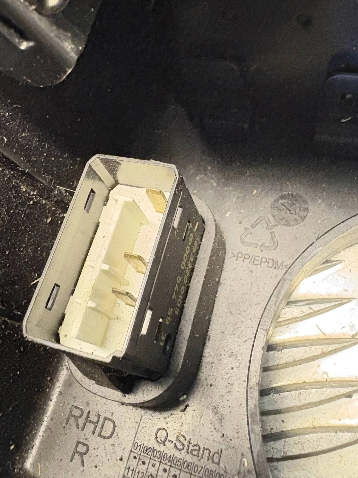 MERCEDES SPRINTER 2006-2008 W906 RIGHT DRIVER SIDE DASH AIR VENT