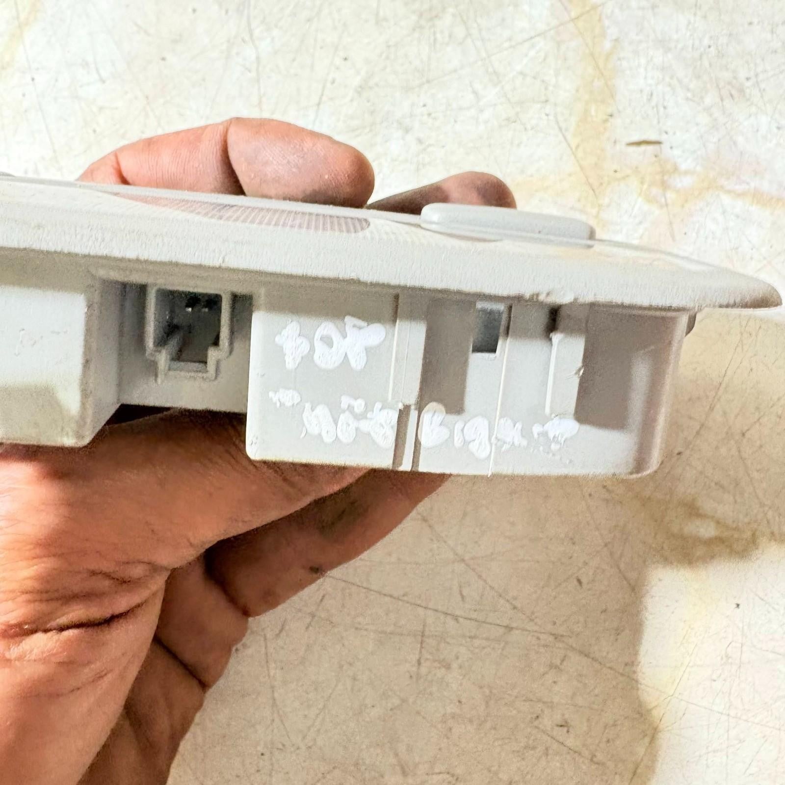 TOYOTA COROLLA 2003-2008 E120 ROOF INTERIOR LIGHT LAMP