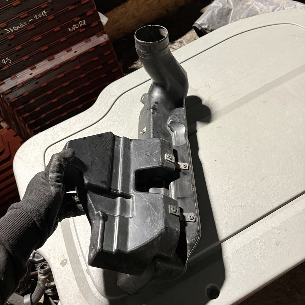 Kia Sedona 2002-2006 Air Intake Pipe 0K51A13330 A13330