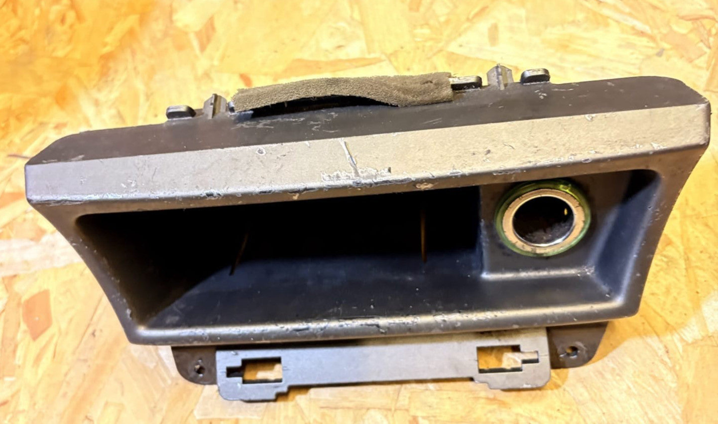 Jaguar X-Type X400 2007-2009 Centre Console Ashtray 12V Socket 4X43F044J53AB