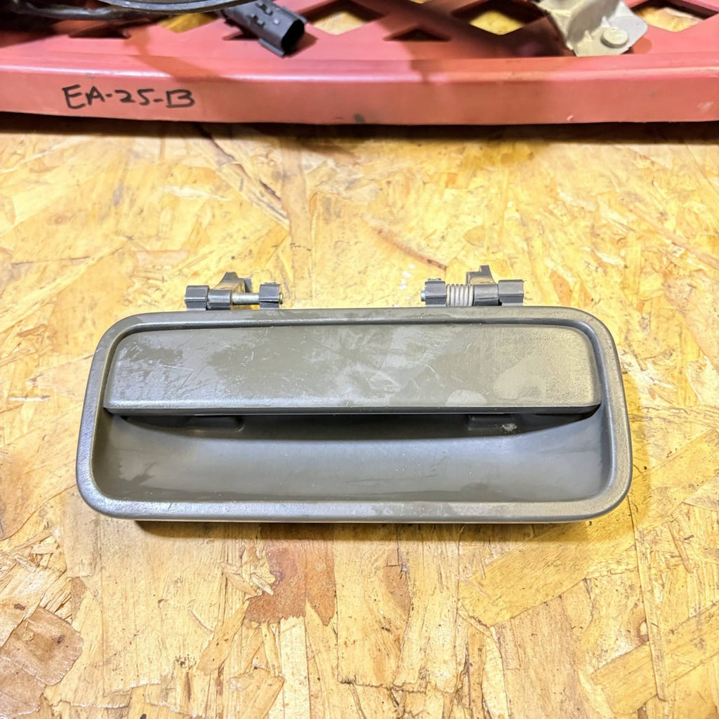 Land Rover Freelander 1 Rear Left Door Handle NSR CXB101520XXX 2001-06 5 Door