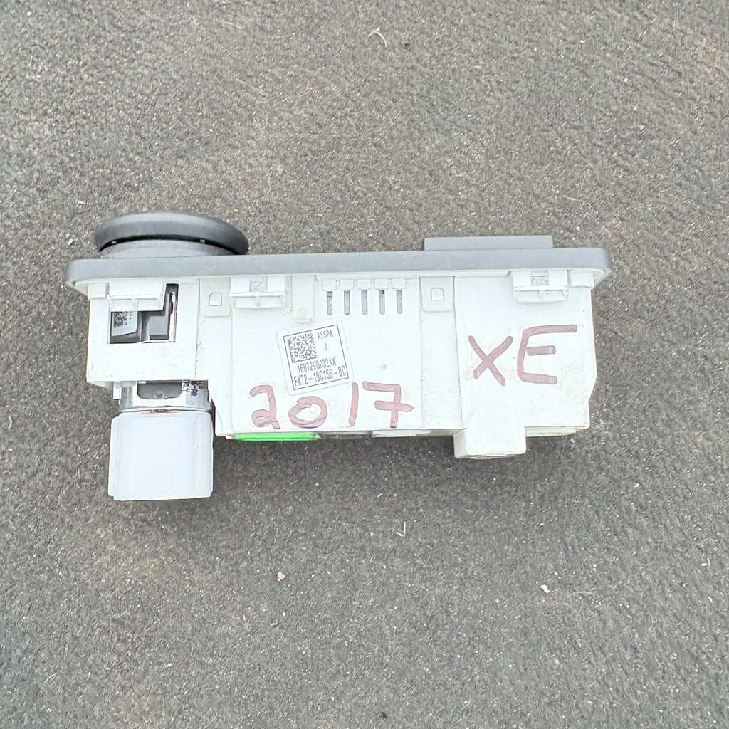 Jaguar XE 2015-2019 USB AUX Nav Socket Port ECU FK72-19C166-BD