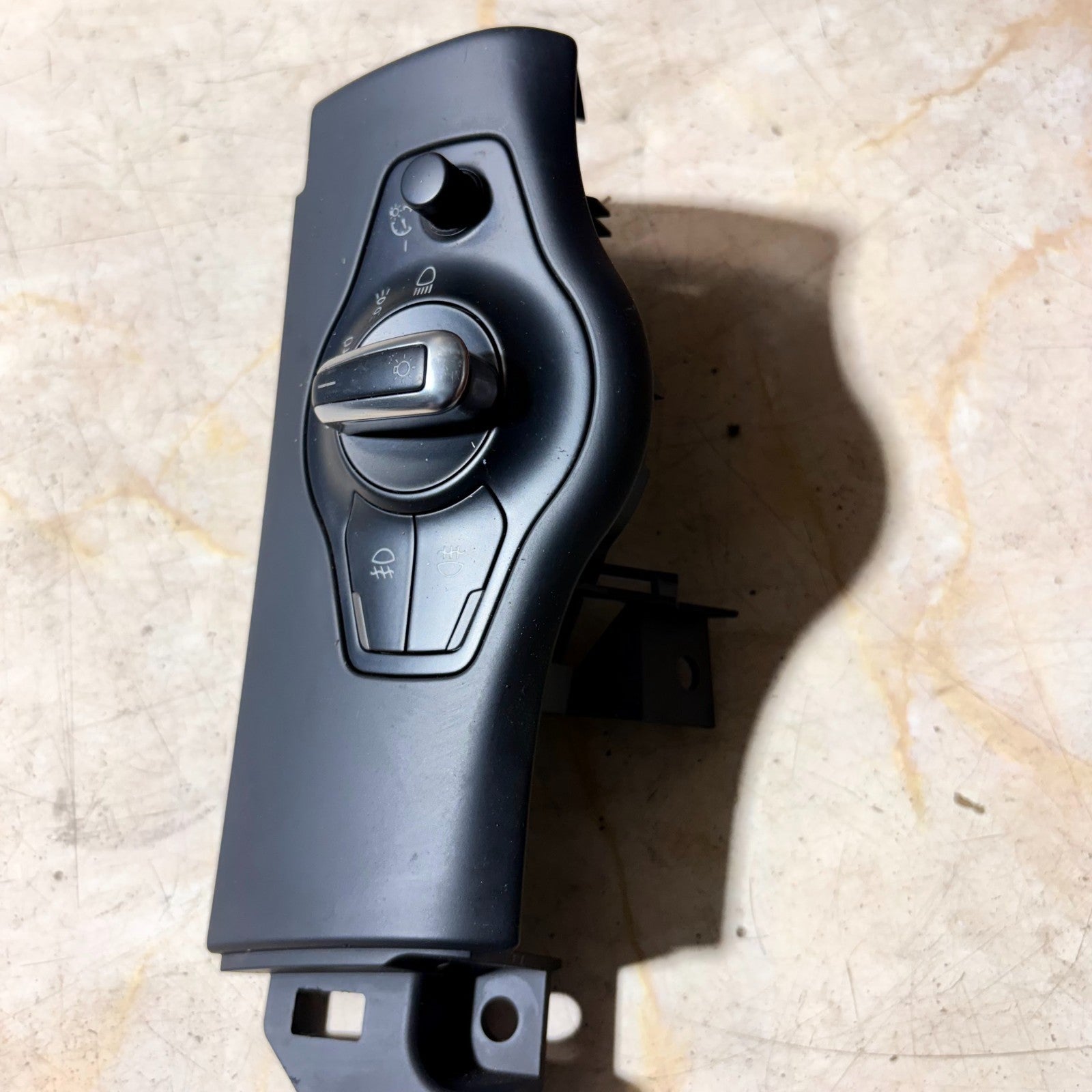 AUDI A4 B8 2009-2013 HEADLIGHT SWITCH UNIT 8KO941531G