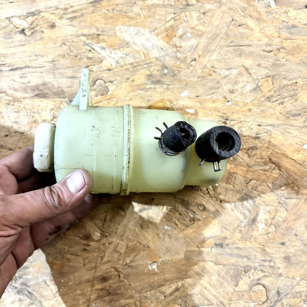 Mitsubishi Outlander Power Steering Fluid Tank 2.0 Di-D 2009-15