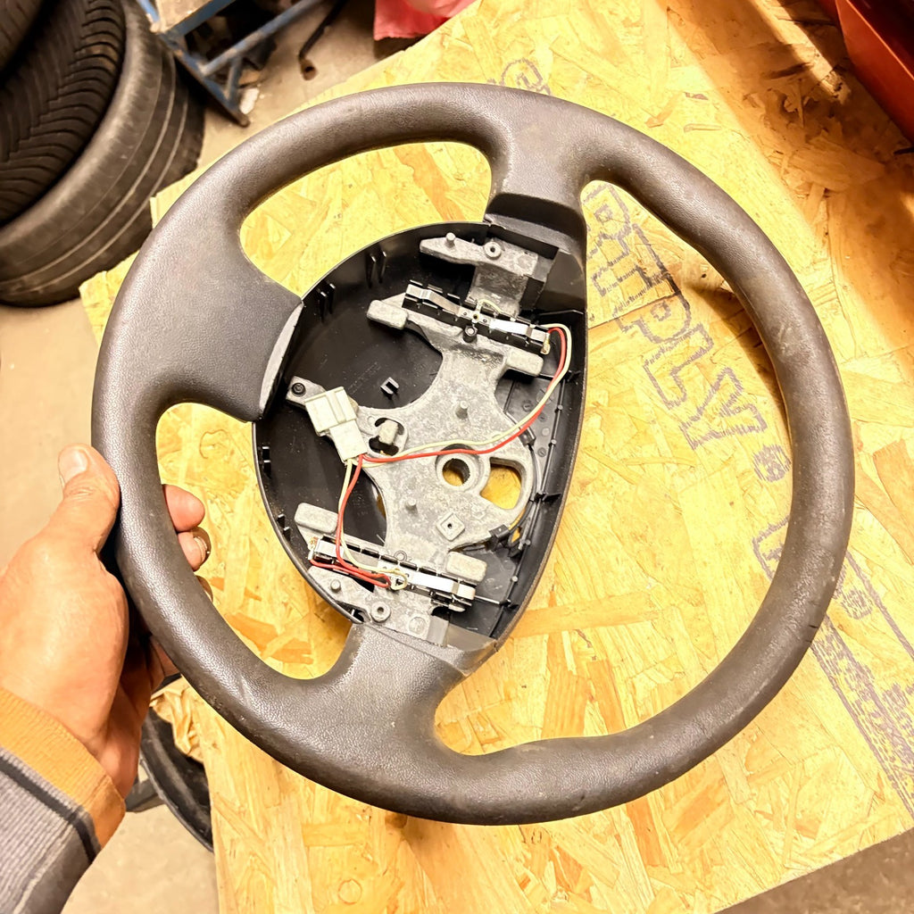 Renault Scenic II/Grand Scenic II X84 Steering Wheel 8200106306E 2003-2009