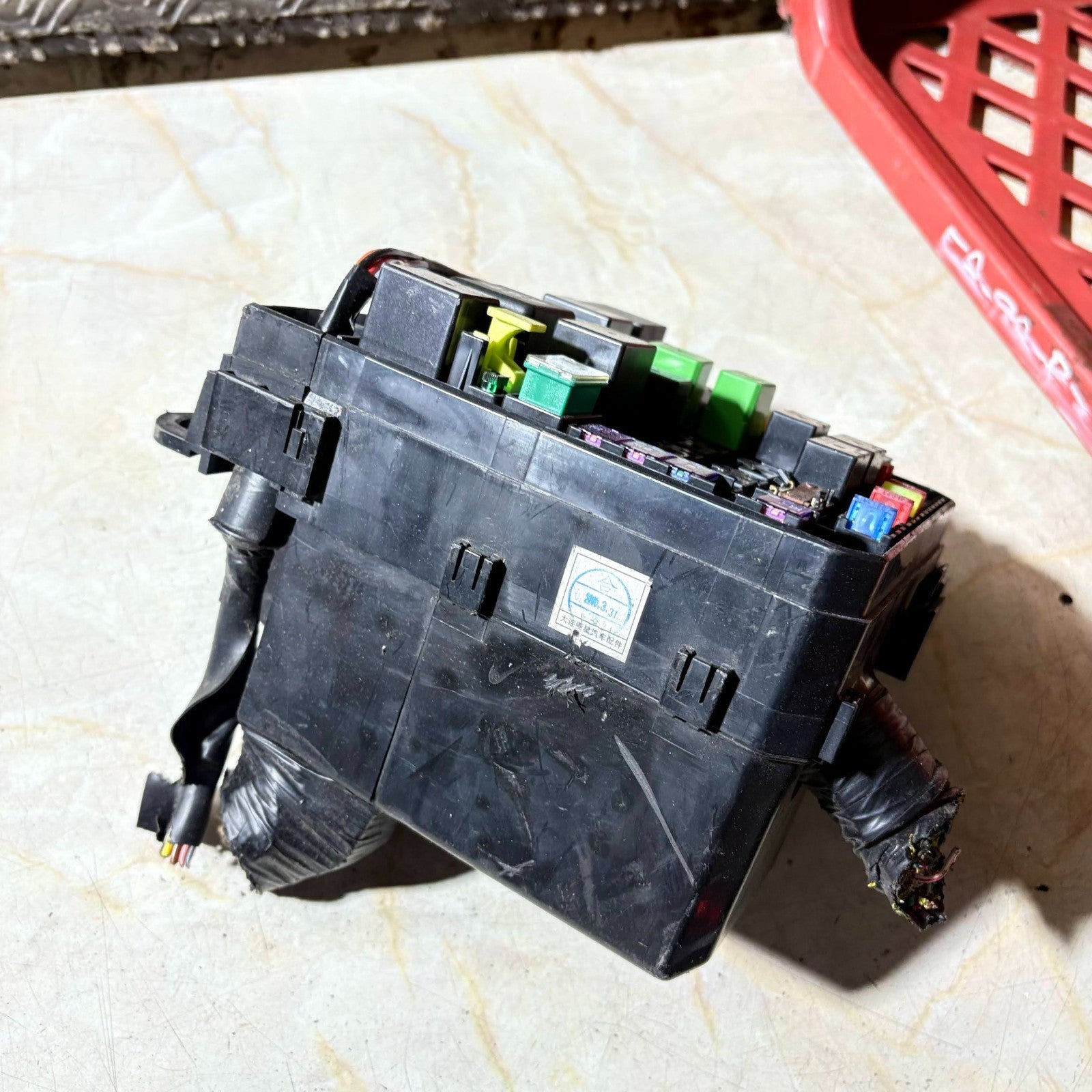 Mitsubishi ASX Engine Bay Fuse & Relay Box PR061-02000/8565A012 (2010-2011)
