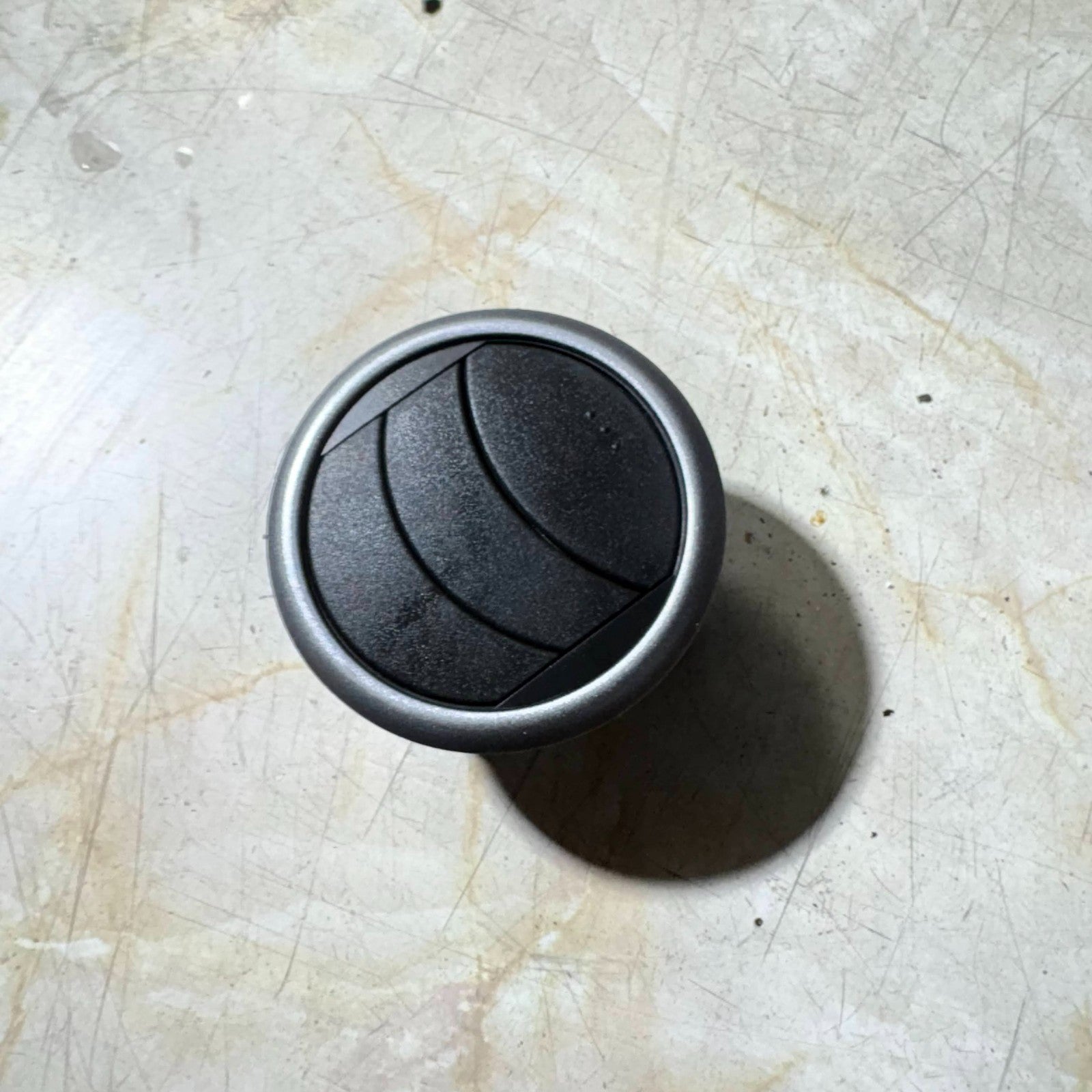 SUZUKI SWIFT 2004-2010 DASHBOARD AIR VENT FRONT LEFT SIDE 73630-62J10