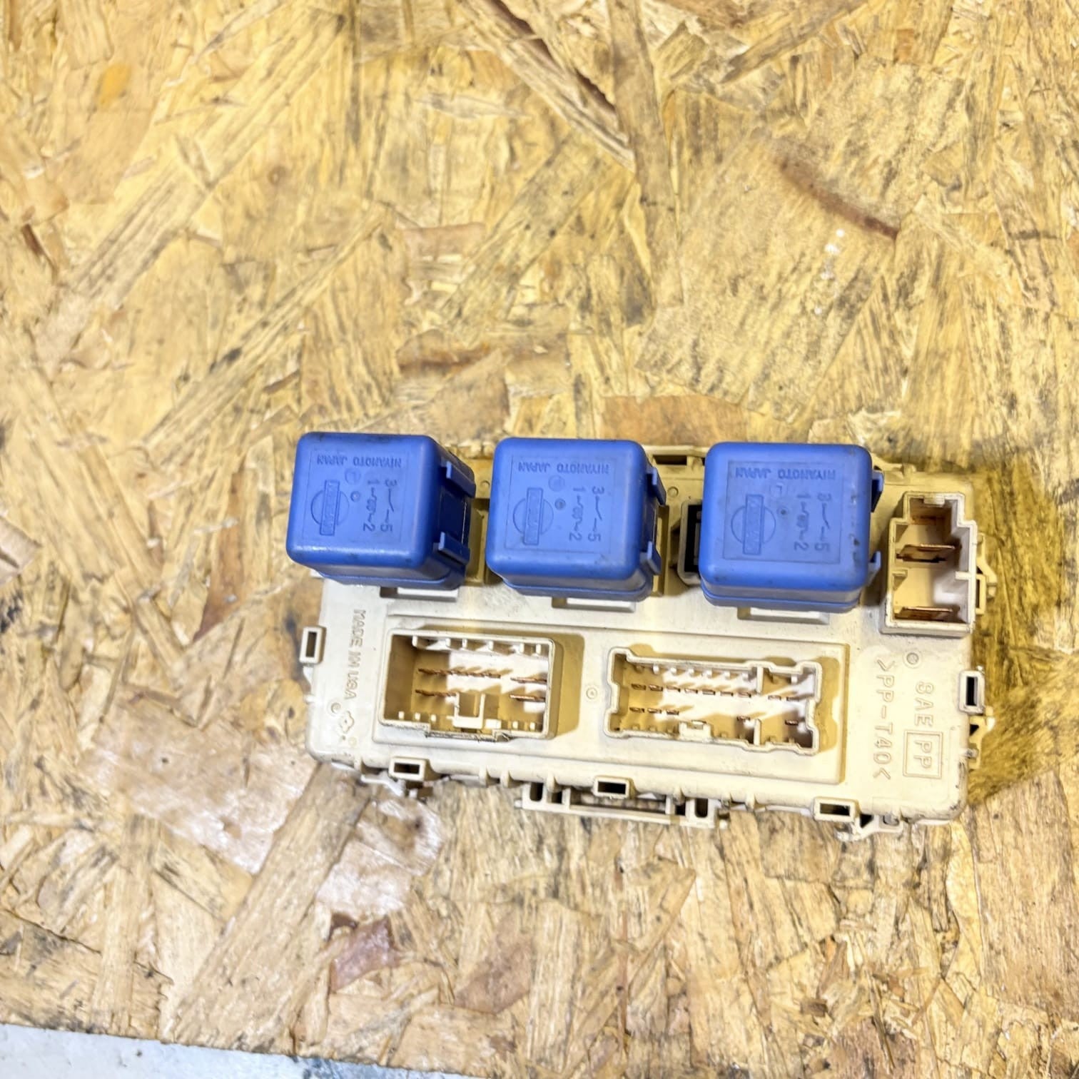 Nissan Xtrail 2001-2007 Under Dash Fuse Box