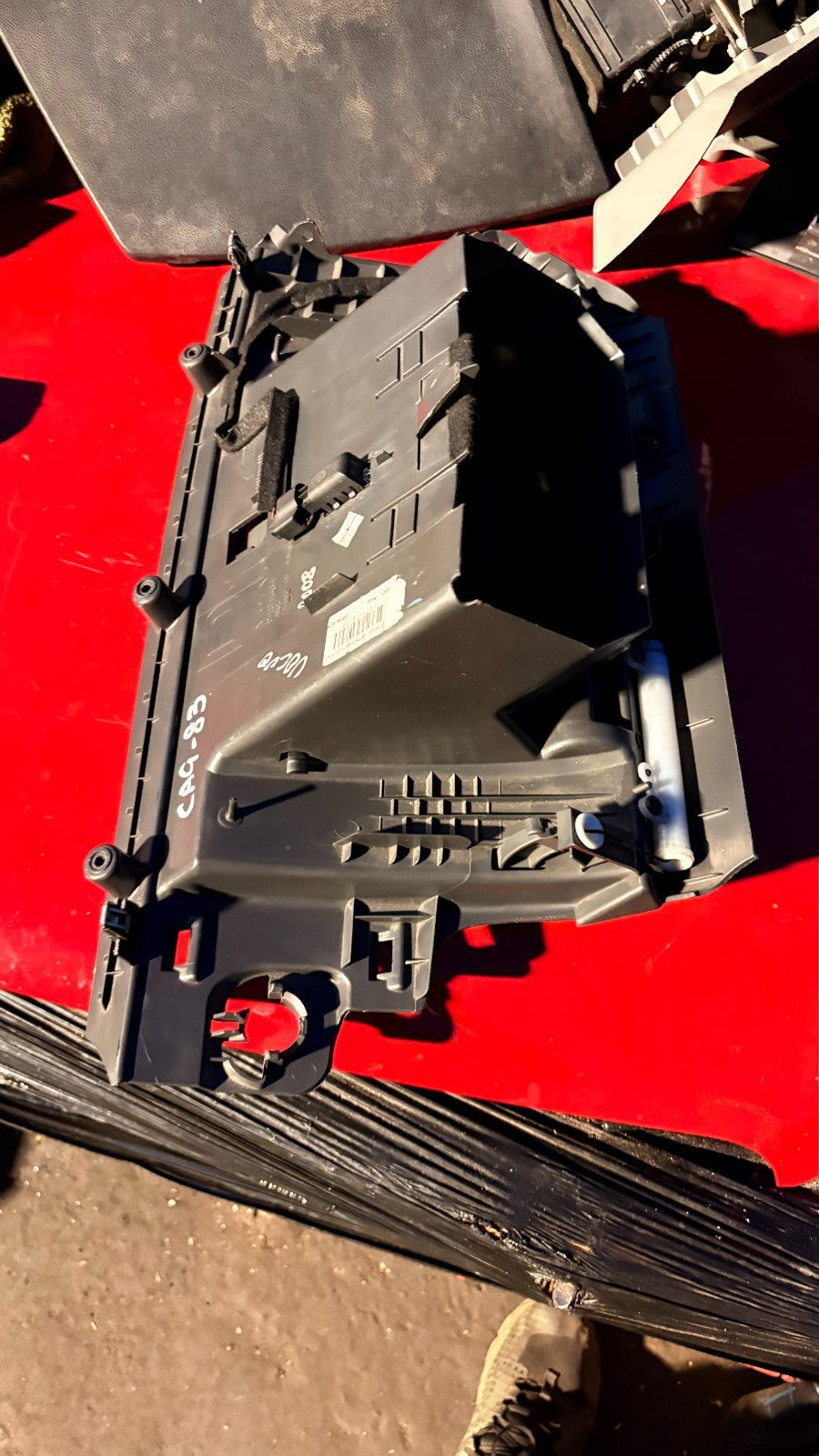 VOLVO V50 04-12 FRONT PASSENGER GLOVE BOX STORAGE COMPARTMENT 9481664