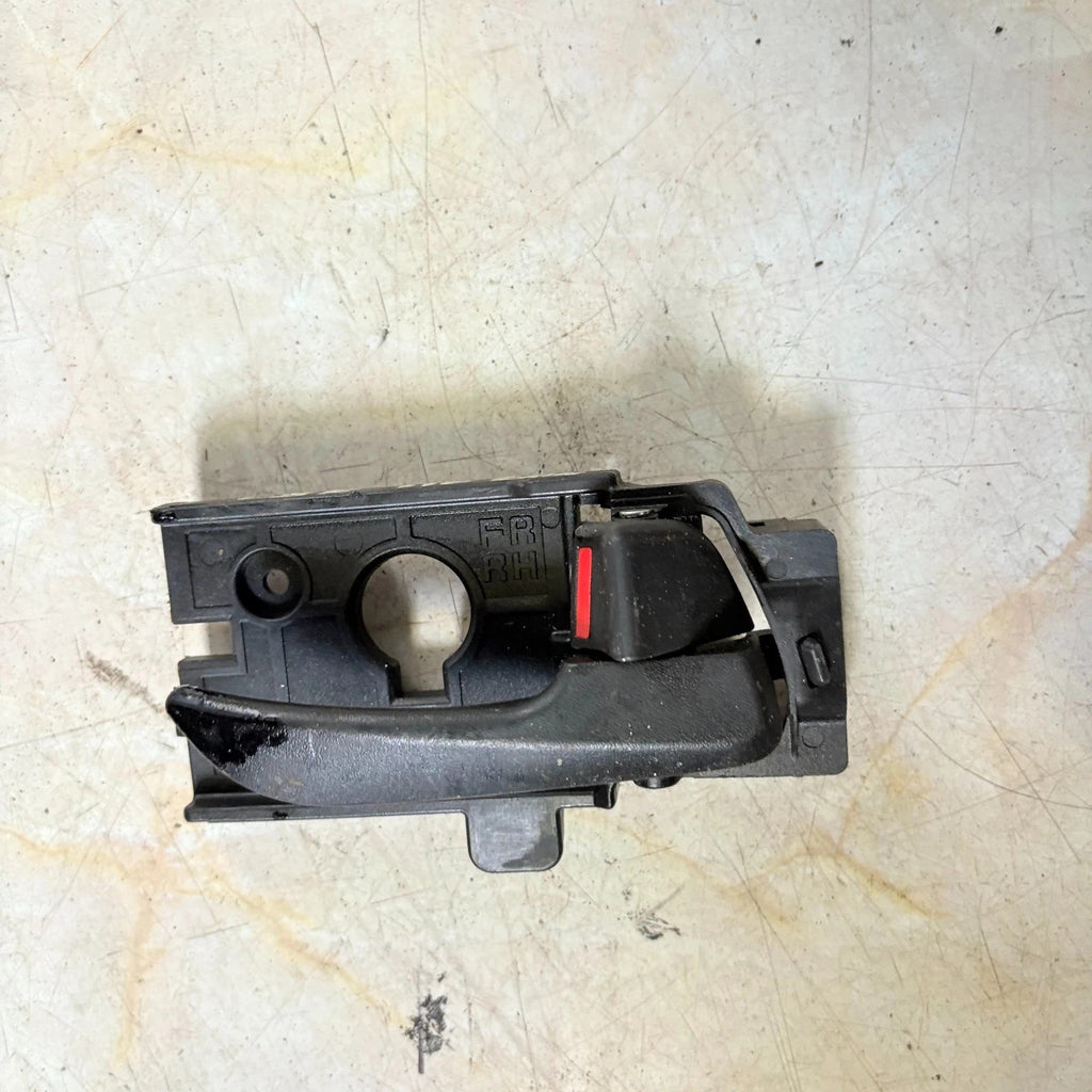 Hyundai i10 2013-2019 Driver Front Inside Door Handle RH 82620-B4000