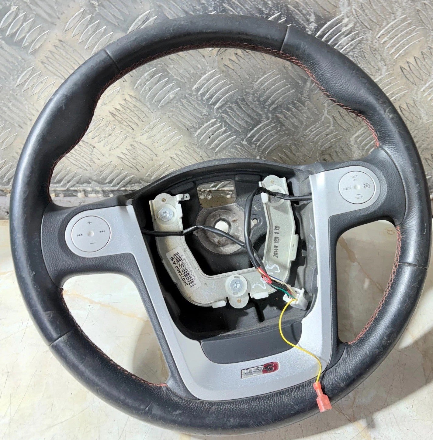 2011-2016 MG3 LEATHER RIMMED MULTIFUNCTION STEERING WHEEL 30072460-ASI