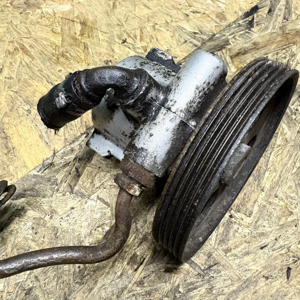 Citroen Xsara Peugeot 306 1.4 KFX TU3JP Power Steering Pump 26049438 9634070580