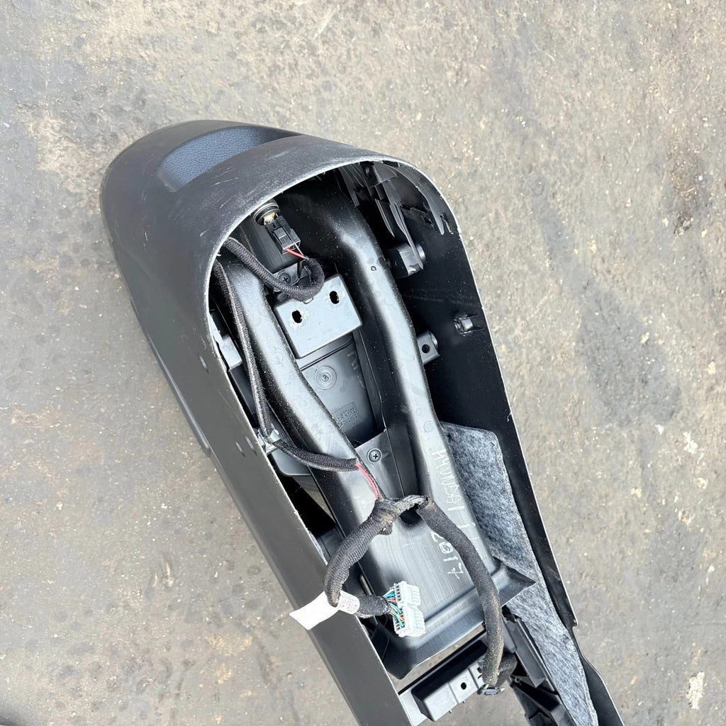 2017 HYUNDAI I40 MK1 CENTRE CONSOLE ARMREST TRIM 846013Z930