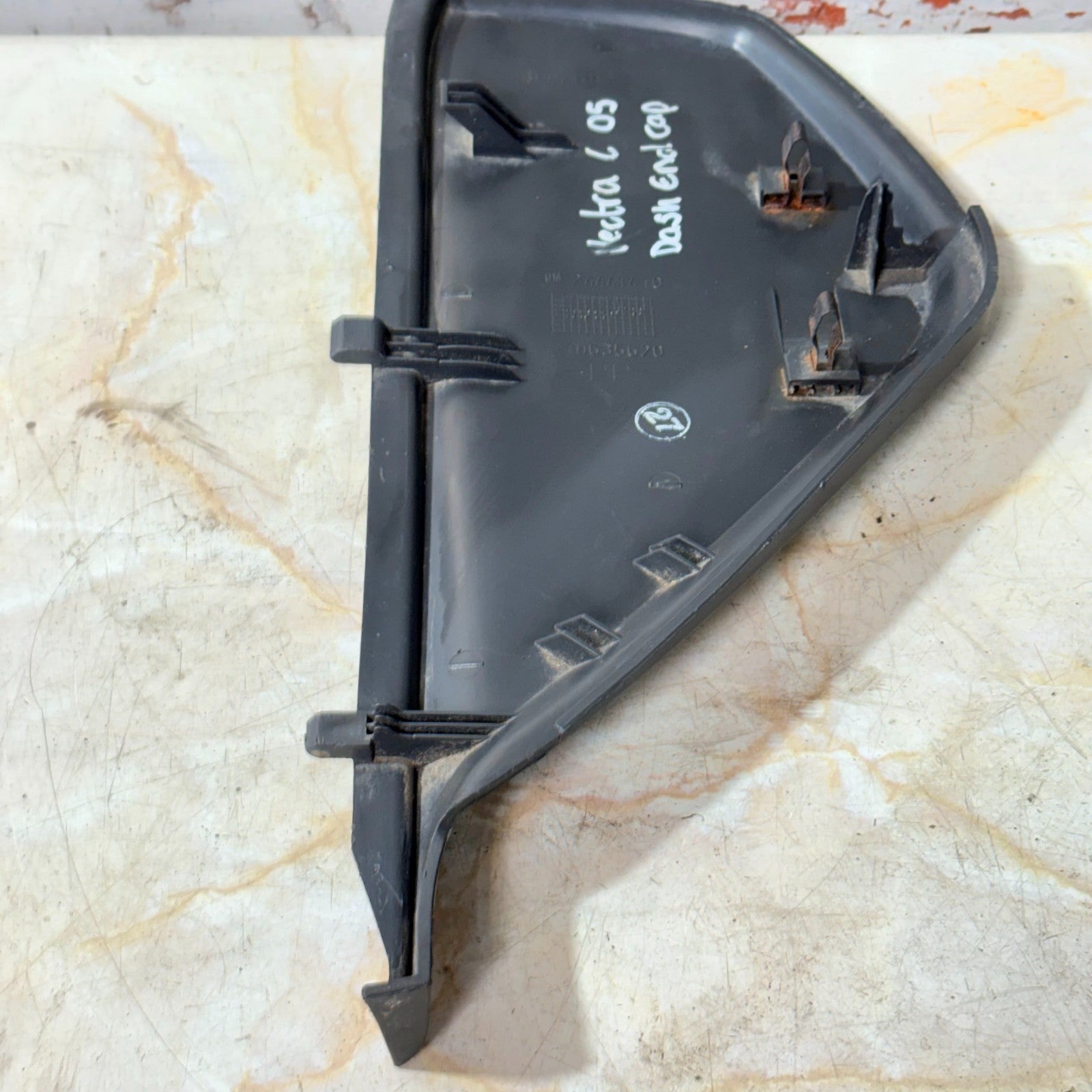 Vauxhall Vectra C 2002-08 Signum 2003-08 RHD RH Dash End Cap 24441410