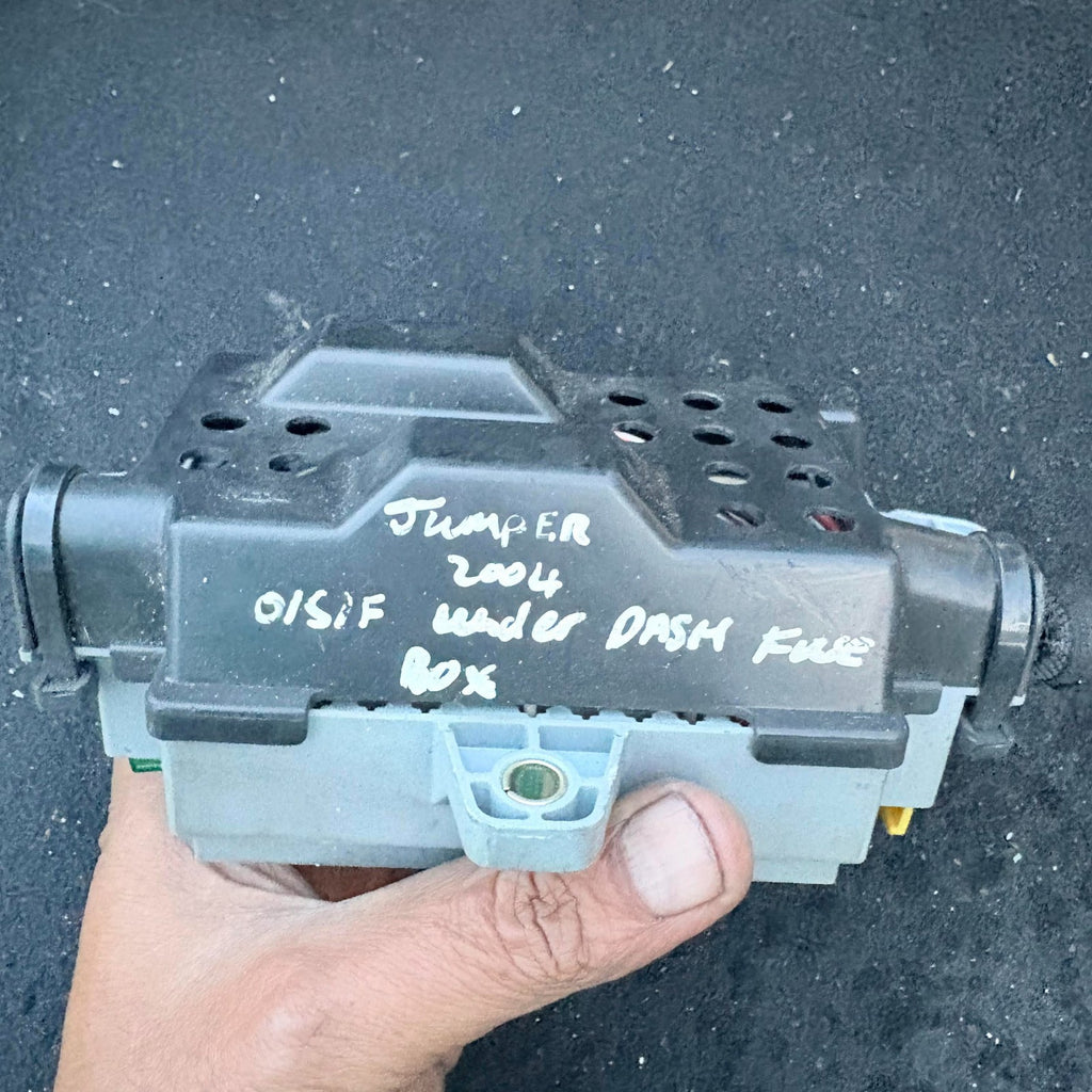 Citroen Relay/Jumper Peugeot Boxer Fiat Ducato 2002-2006 Under Dash Fuse Box