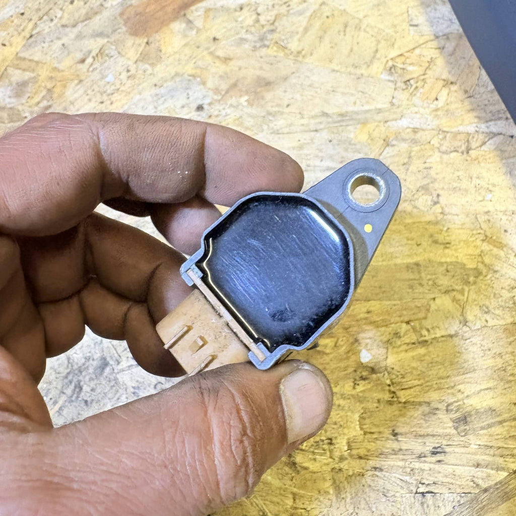 2015 MITSUBISHI GRANDIS IGNITION COIL 2400 FK0278