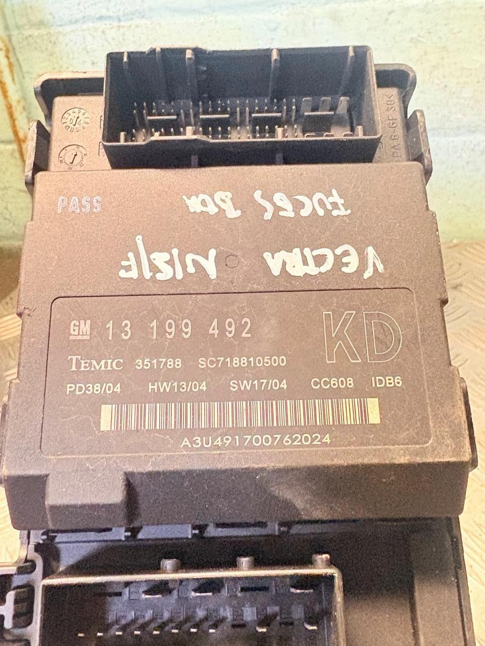 VCETRA FUSE BOX 13199492 N/S/F