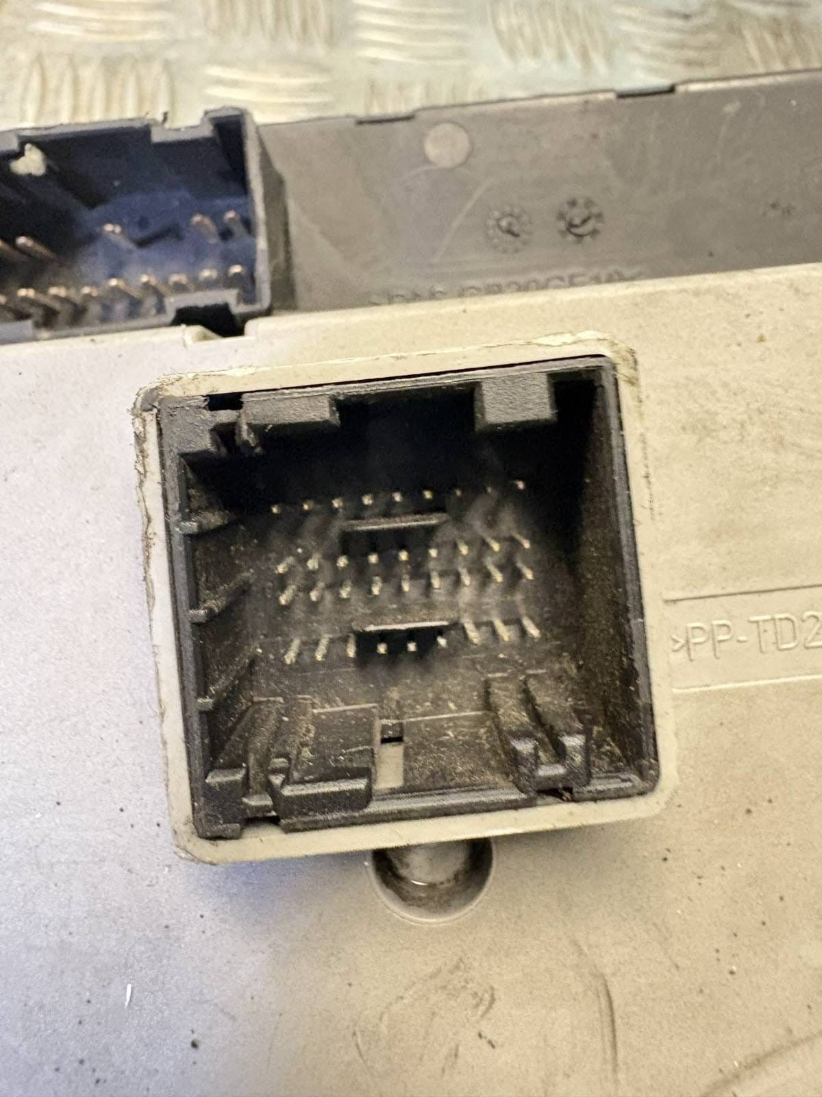 Fiat Stilo Interior Dash Fuse Box 46797609/46750594/46520419 2001-2008 Reg