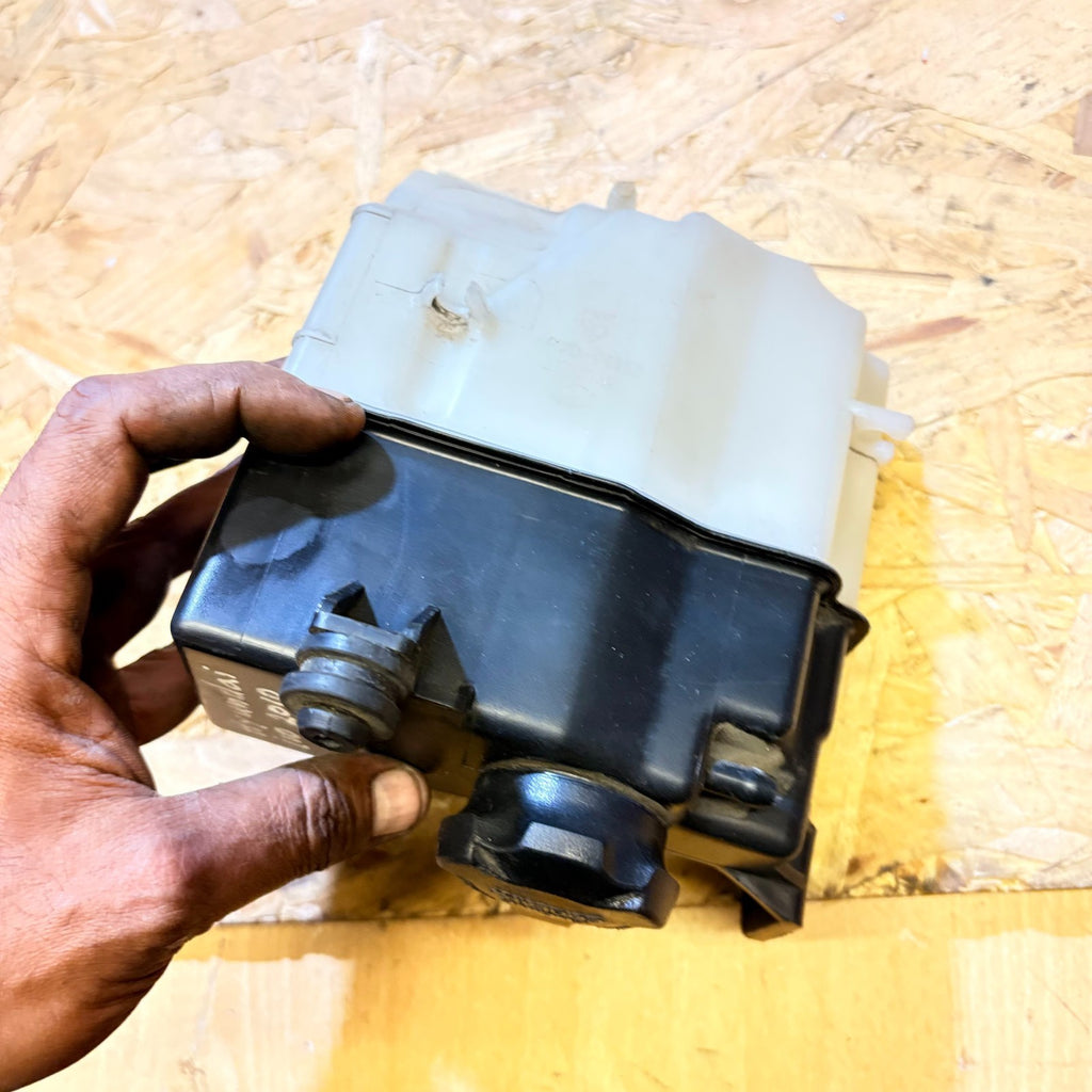 Hyundai i10 Mk1 2007-2013 Radiator Expansion Tank Bottle Petrol