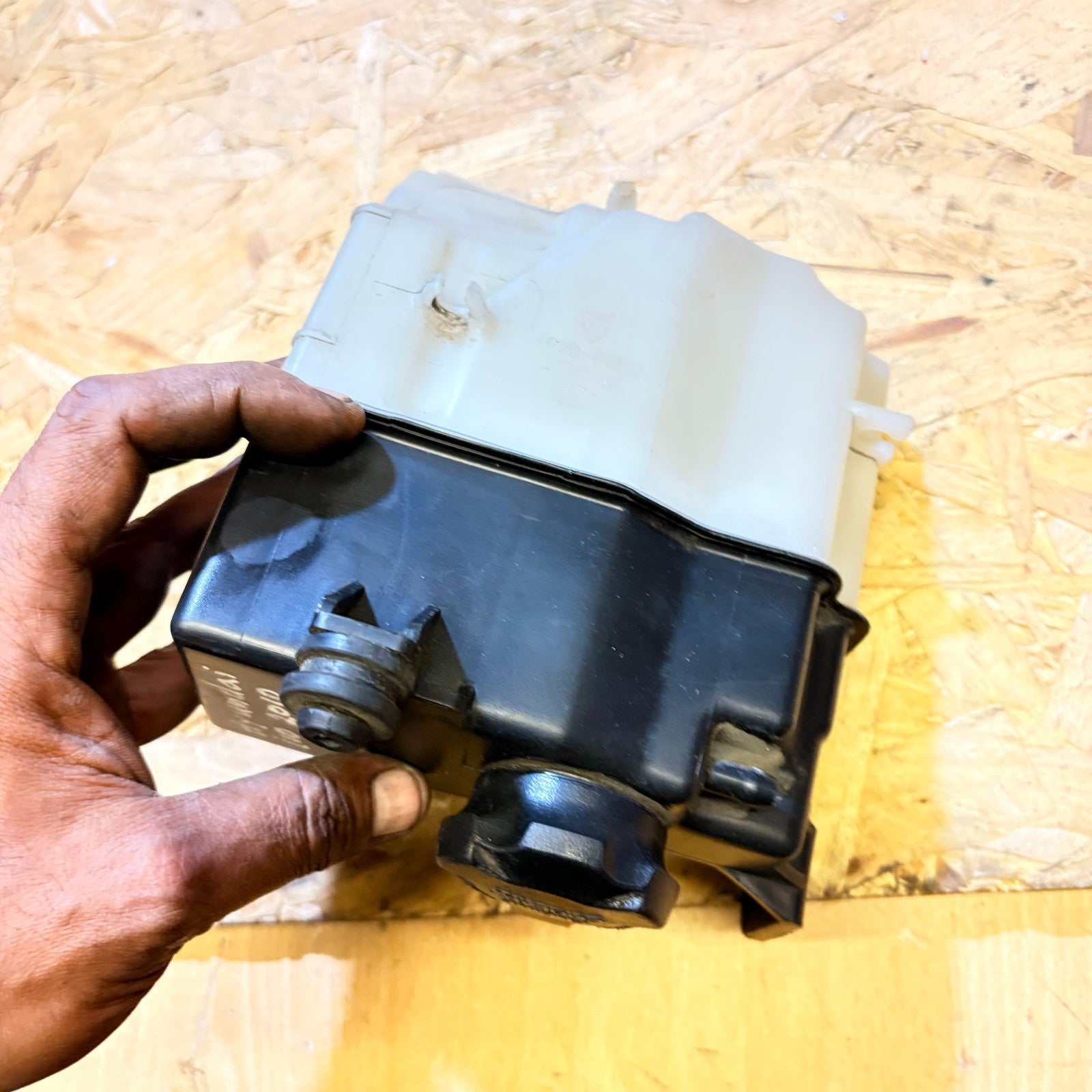 Hyundai i10 Mk1 2007-2013 Radiator Expansion Tank Bottle Petrol