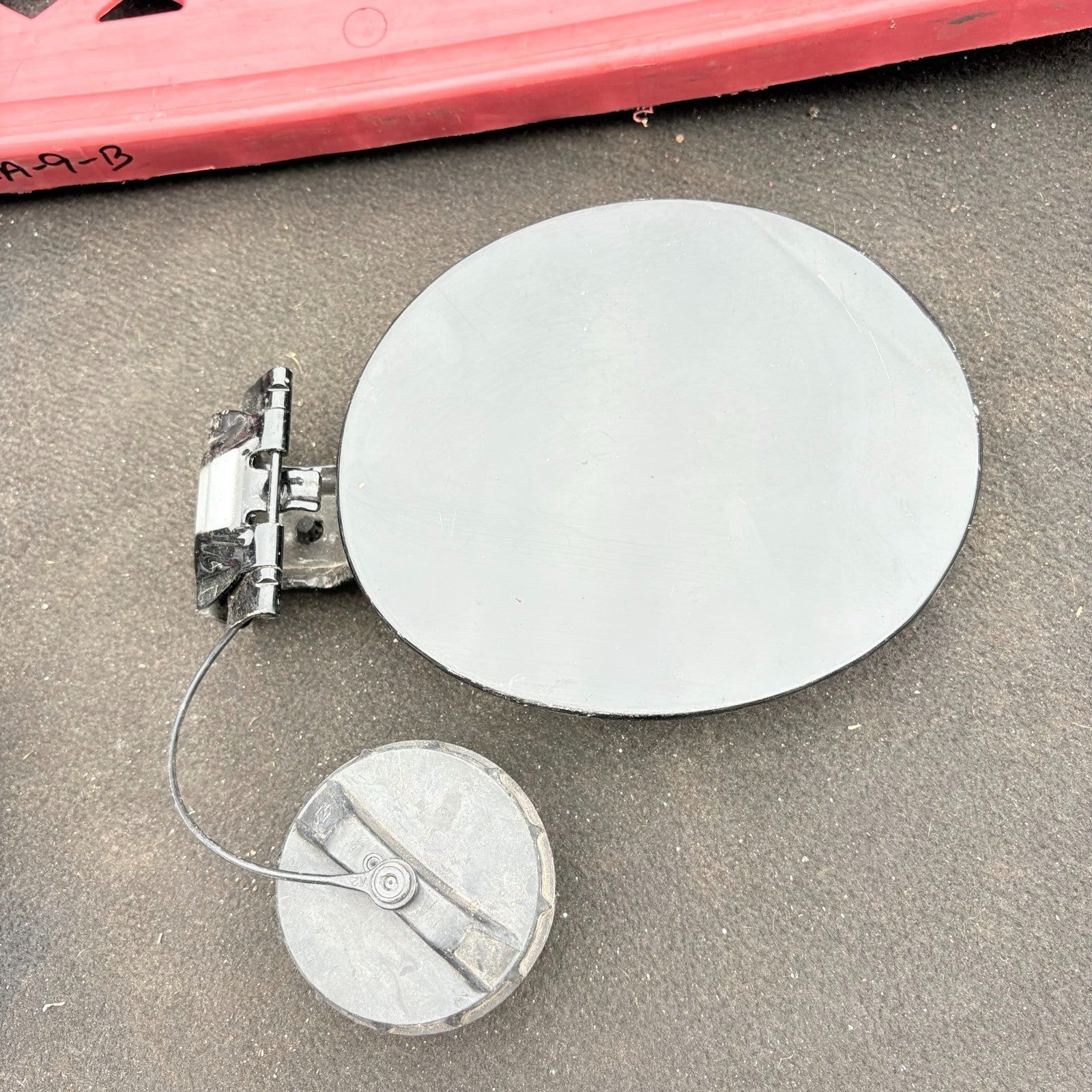 Mazda 3,5,6 Fuel Filler Flap Lid Cover 95ron/Roz