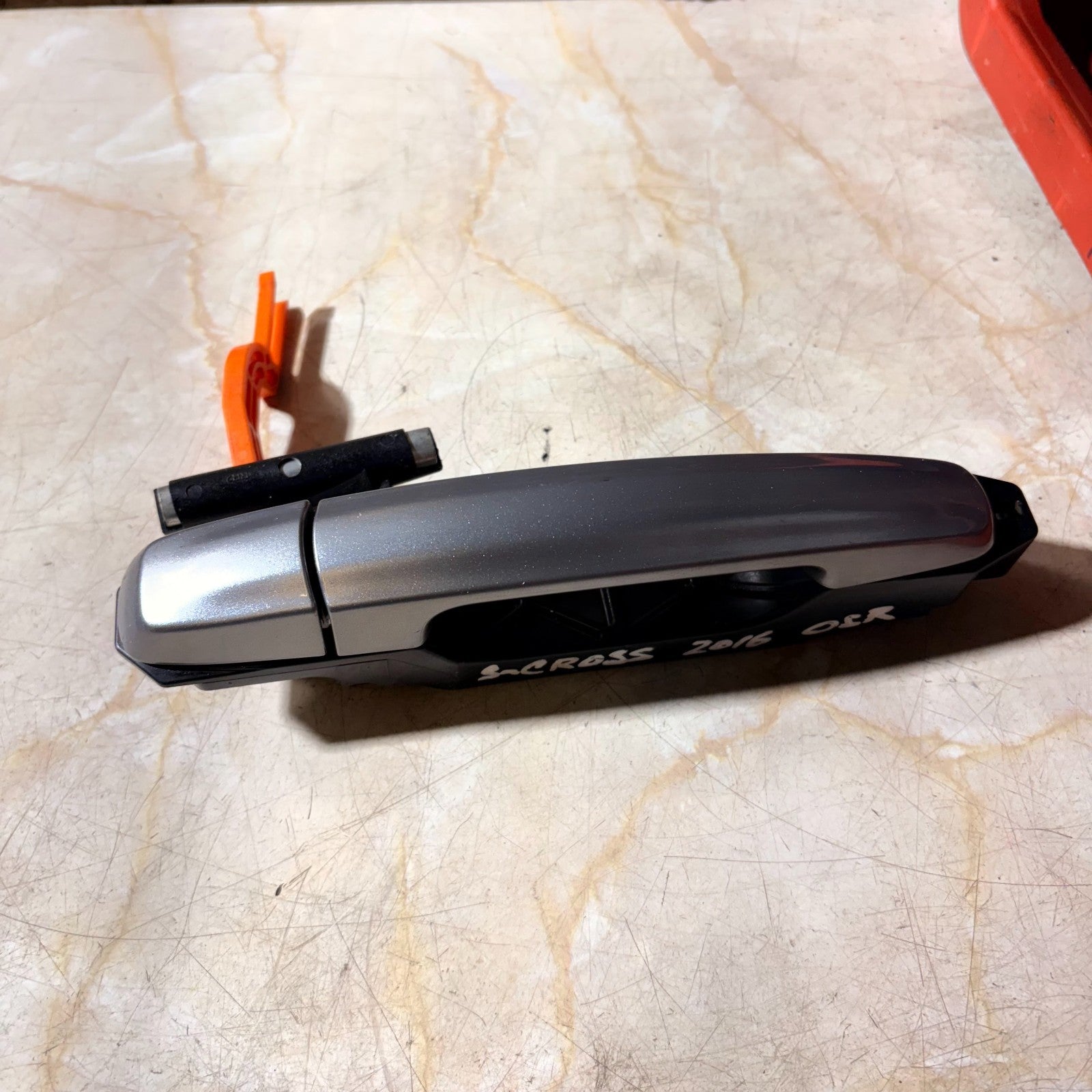 SUZUKI S-CROSS MK2 2016 EXTERIOR DOOR HANDLE REAR RIGHT DRIVER SIDE SILVER