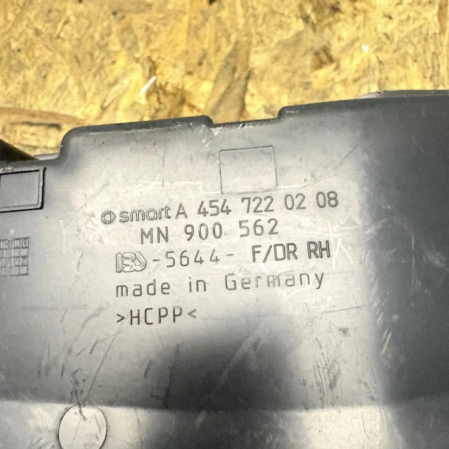Smart Forfour W454 2004-2006 Front Right Door Hinge Cover Trim A4547220208