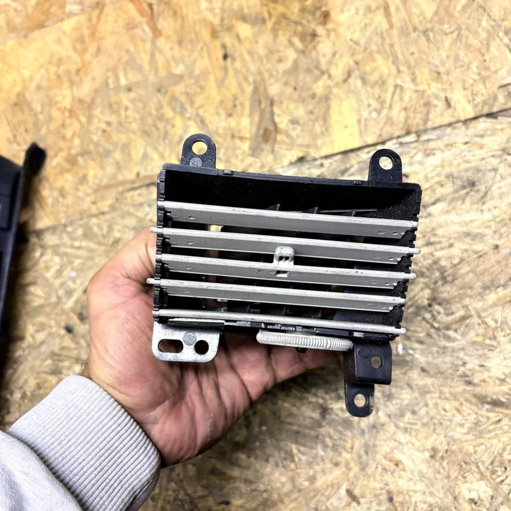 2006 Dodge Left Front Cooling Fan Control Module / Fan Module Unit - Tested